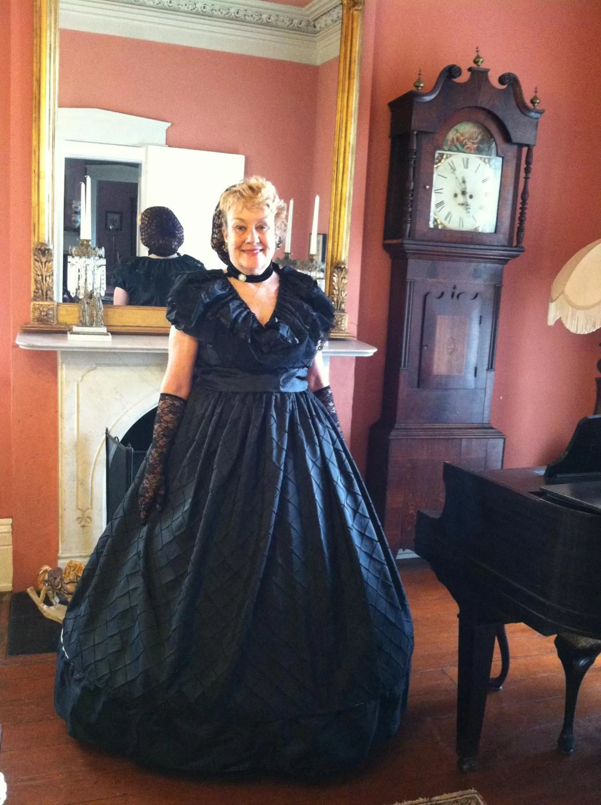 Guests in Corners Mansion Inn - A Bed and Breakfast