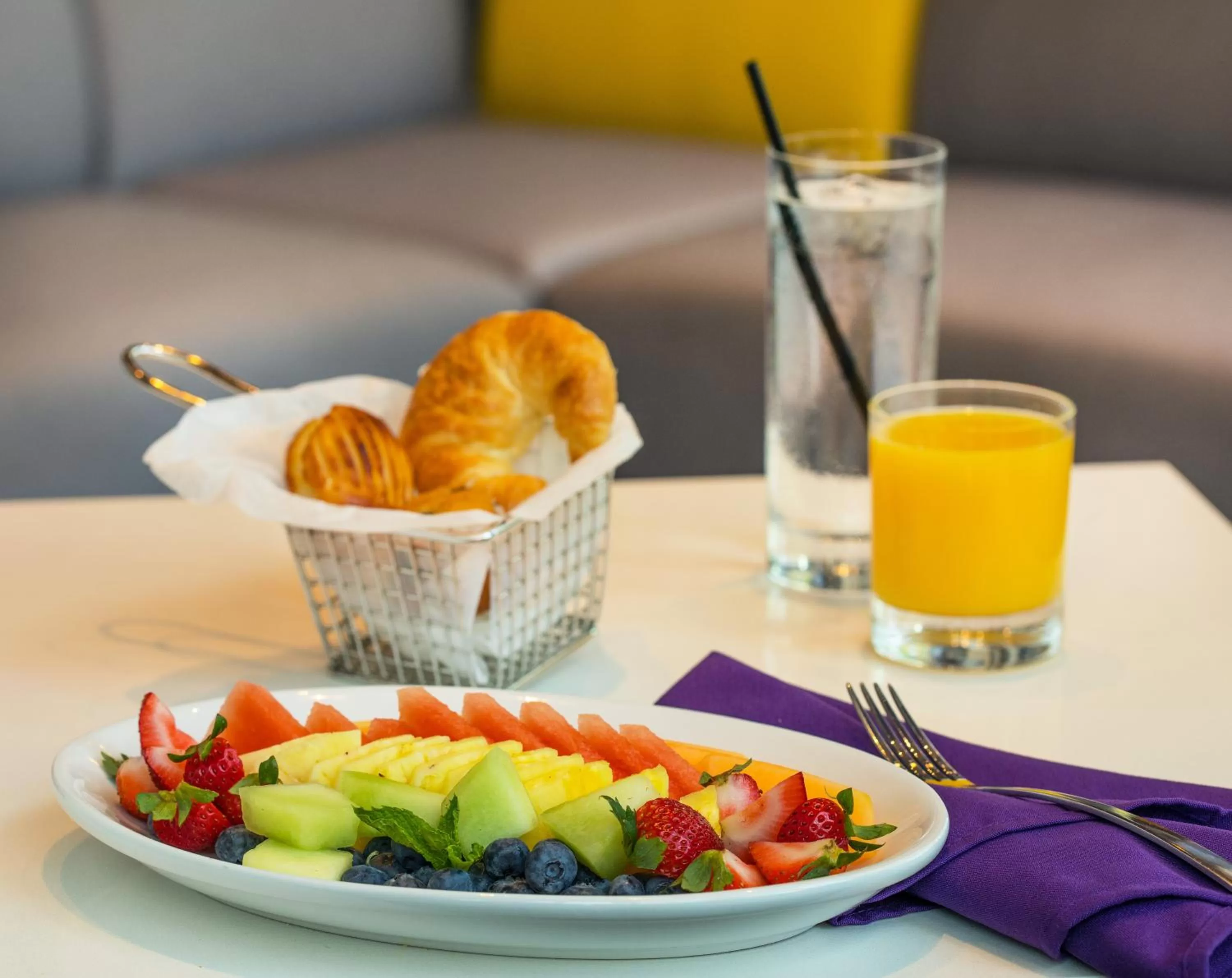 Food in YOTEL Boston