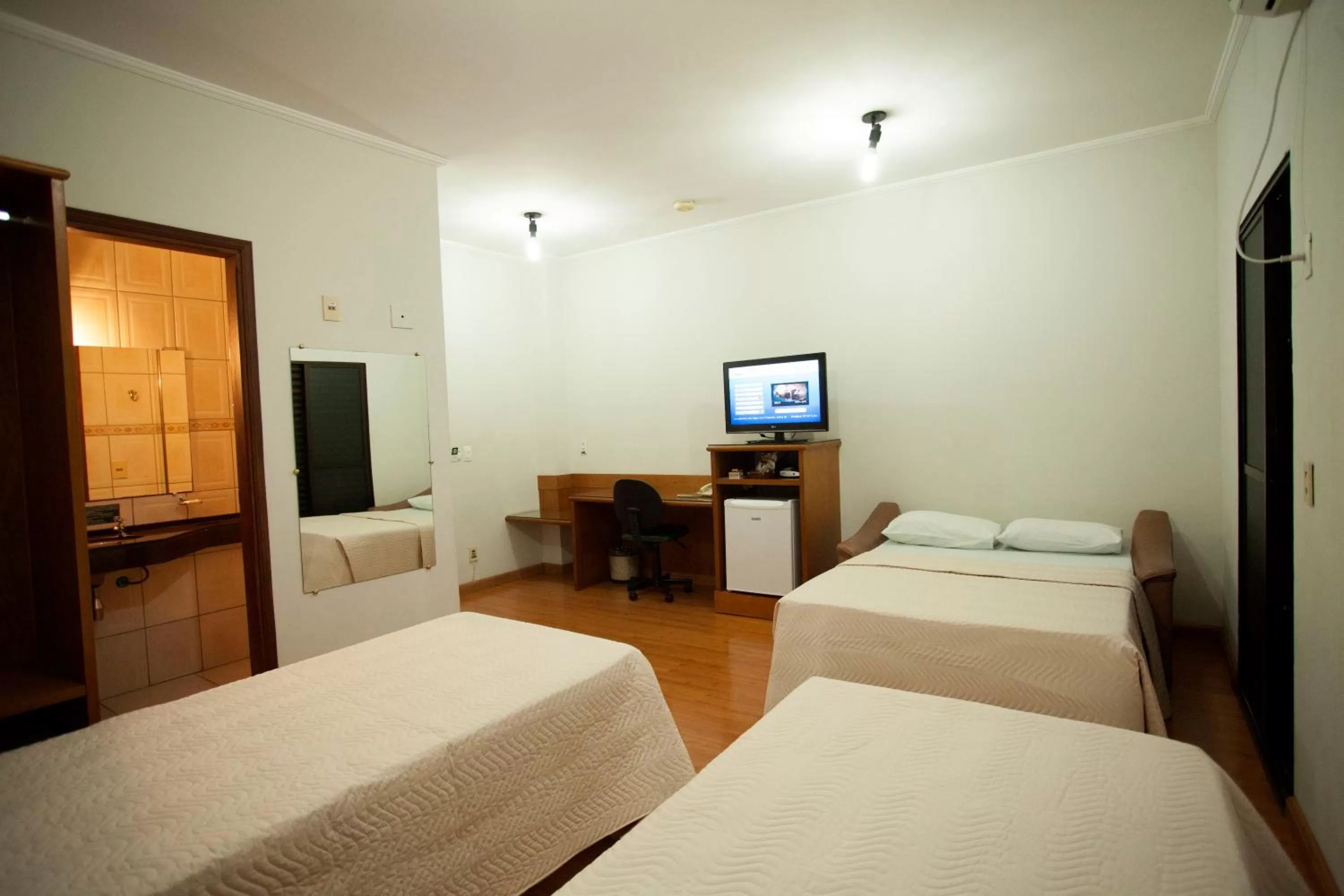 Photo of the whole room, Room Photo in Indaiá Hotel Residence