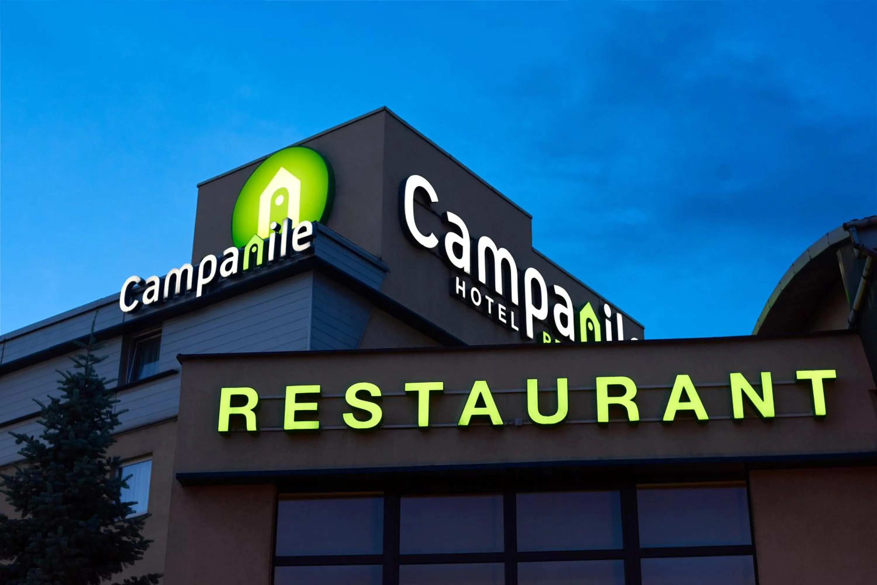 Property logo or sign in Campanile Katowice