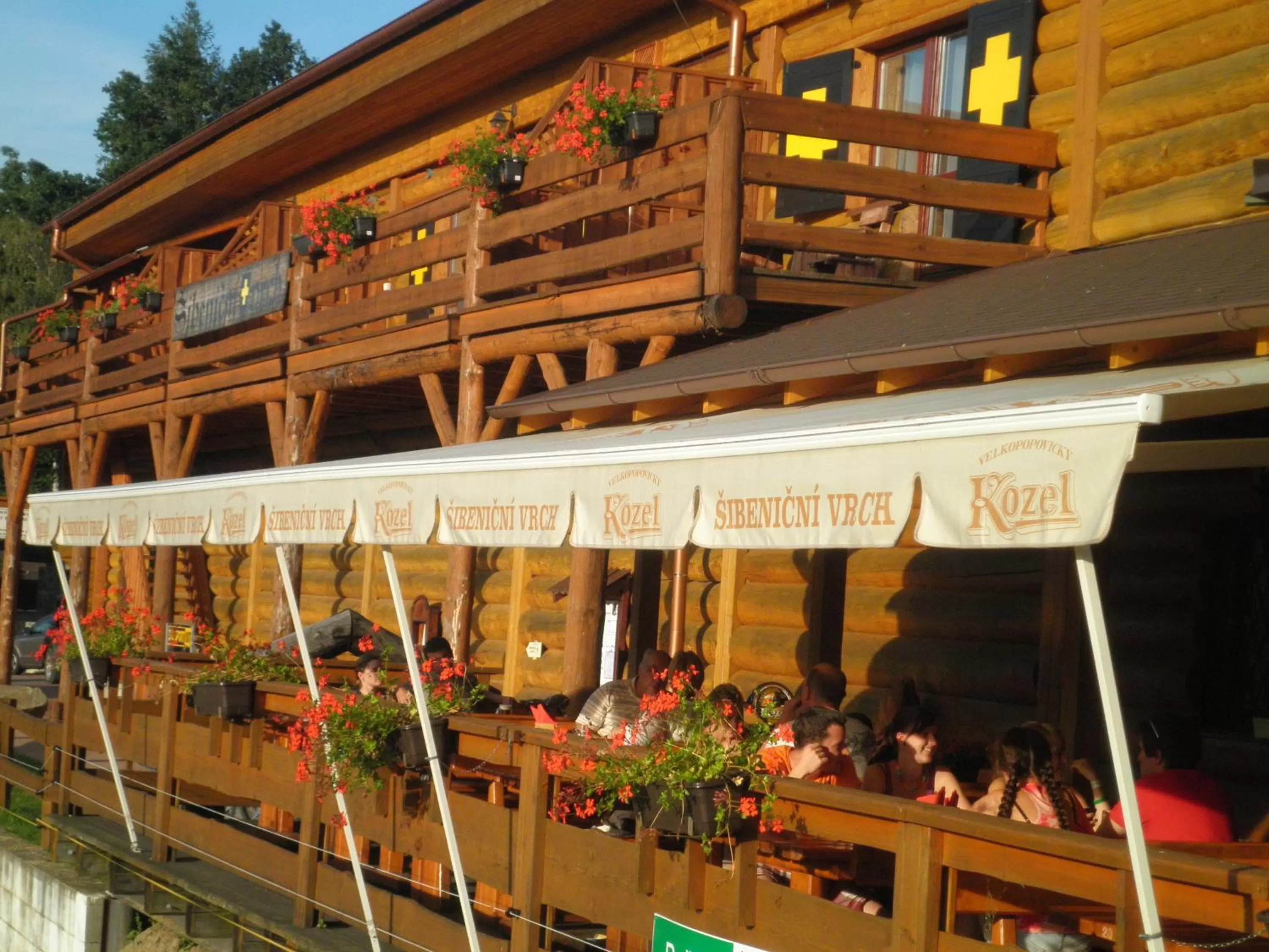 Restaurant/places to eat in Sport-hotel Šibeniční vrch