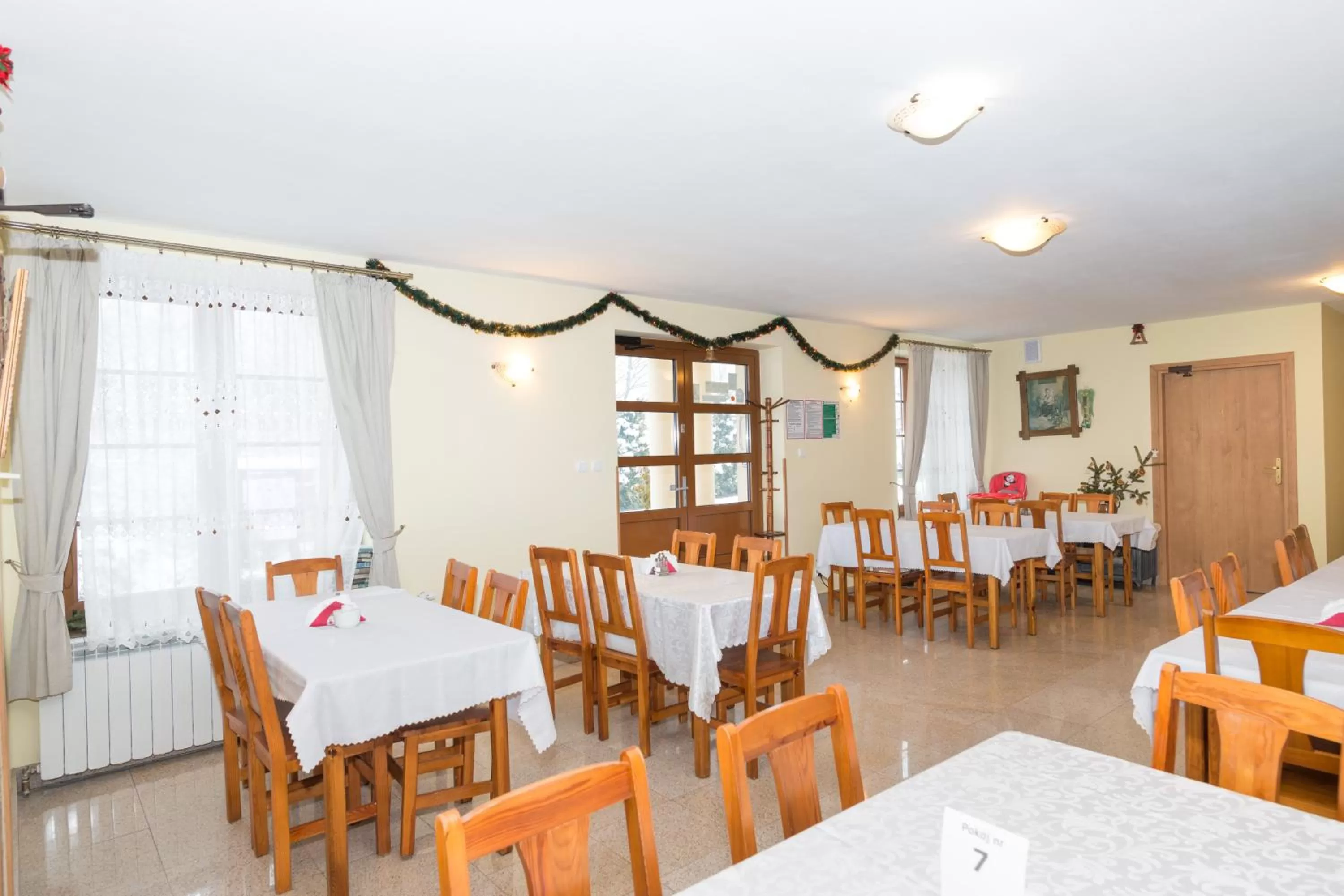 Restaurant/places to eat in Gościniec Pięciu Stawów