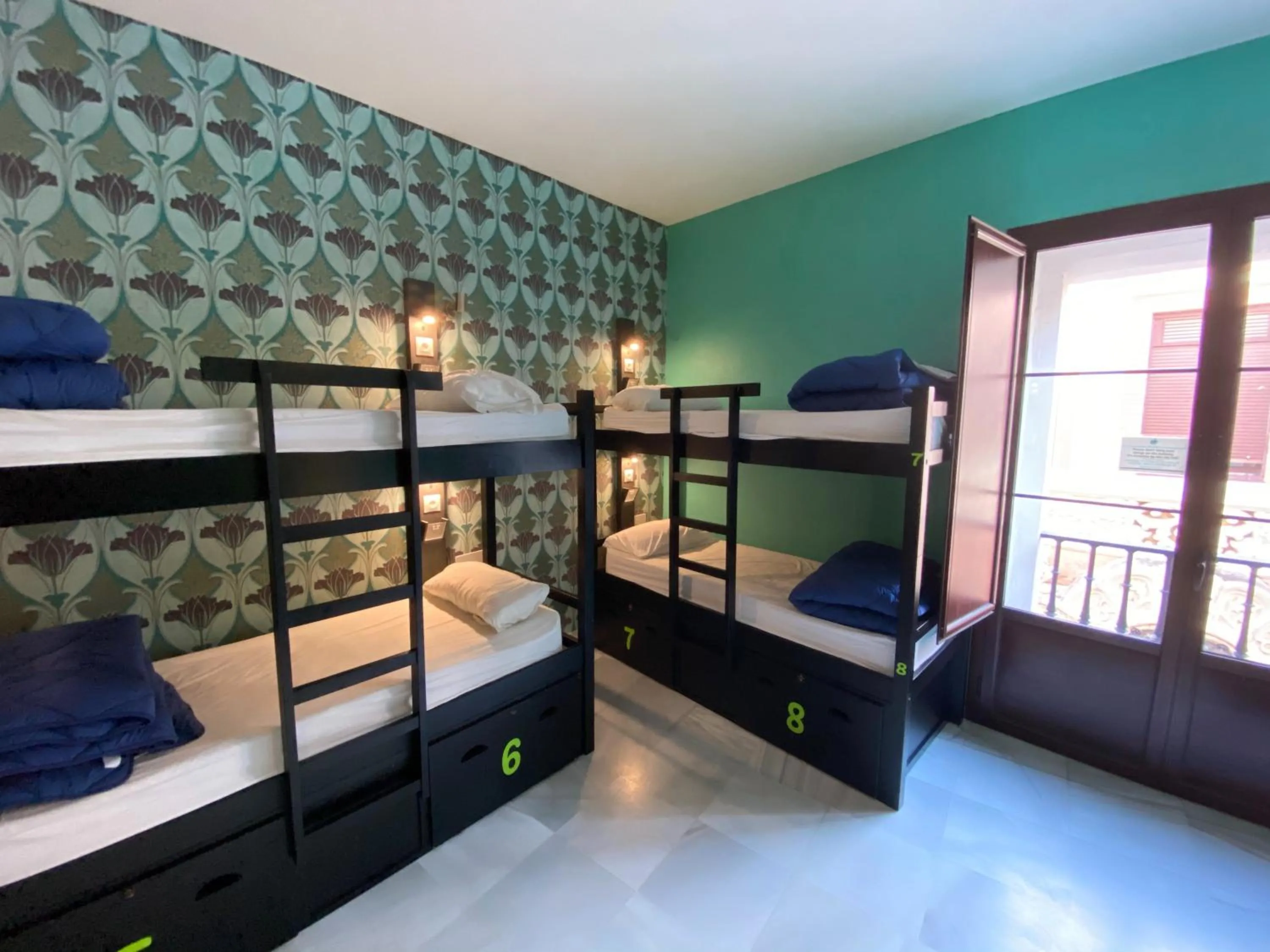 bunk bed, Bed in JOY Plaza de Armas