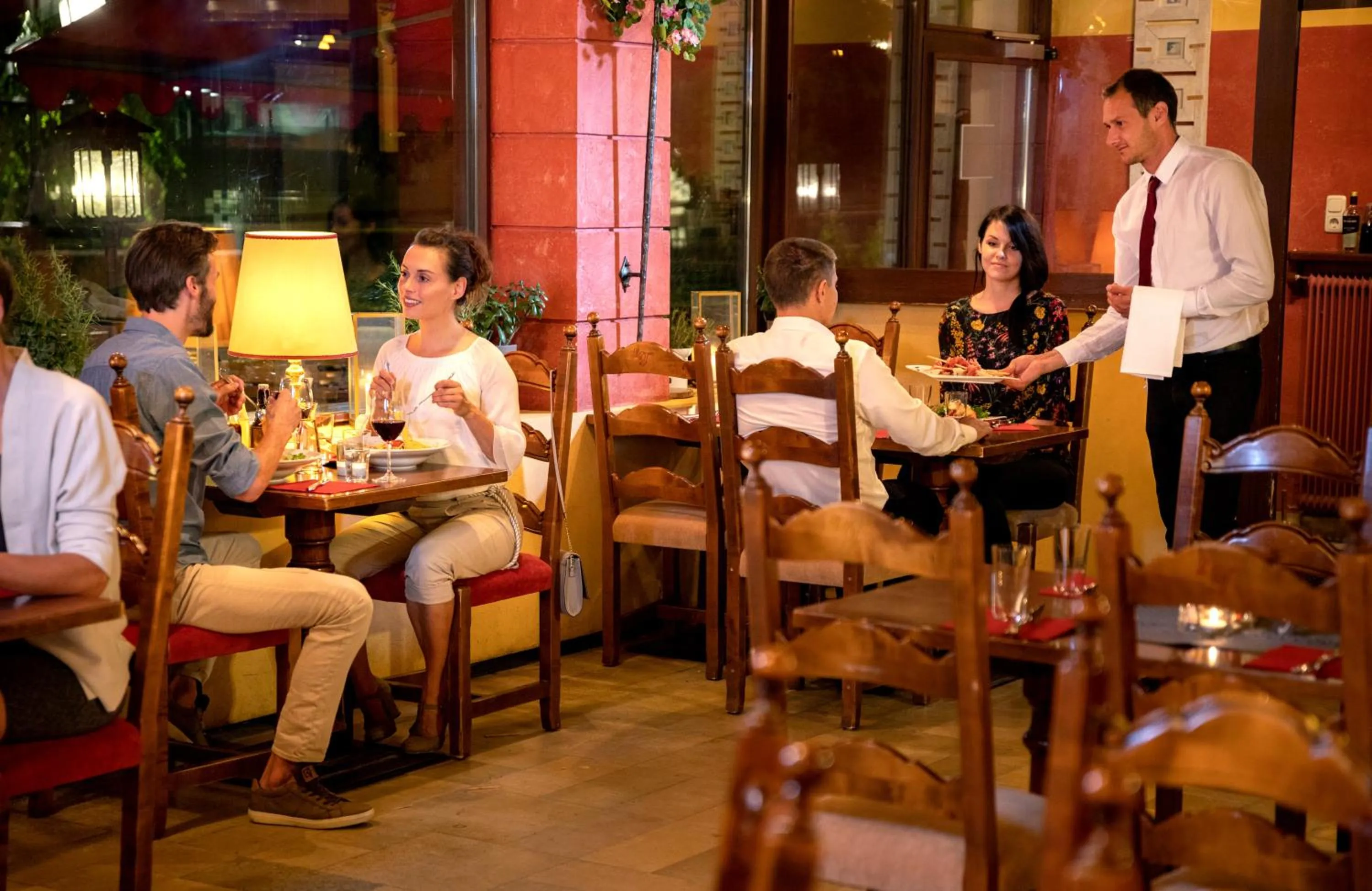 Restaurant/places to eat in JUFA Alpenhotel Saalbach