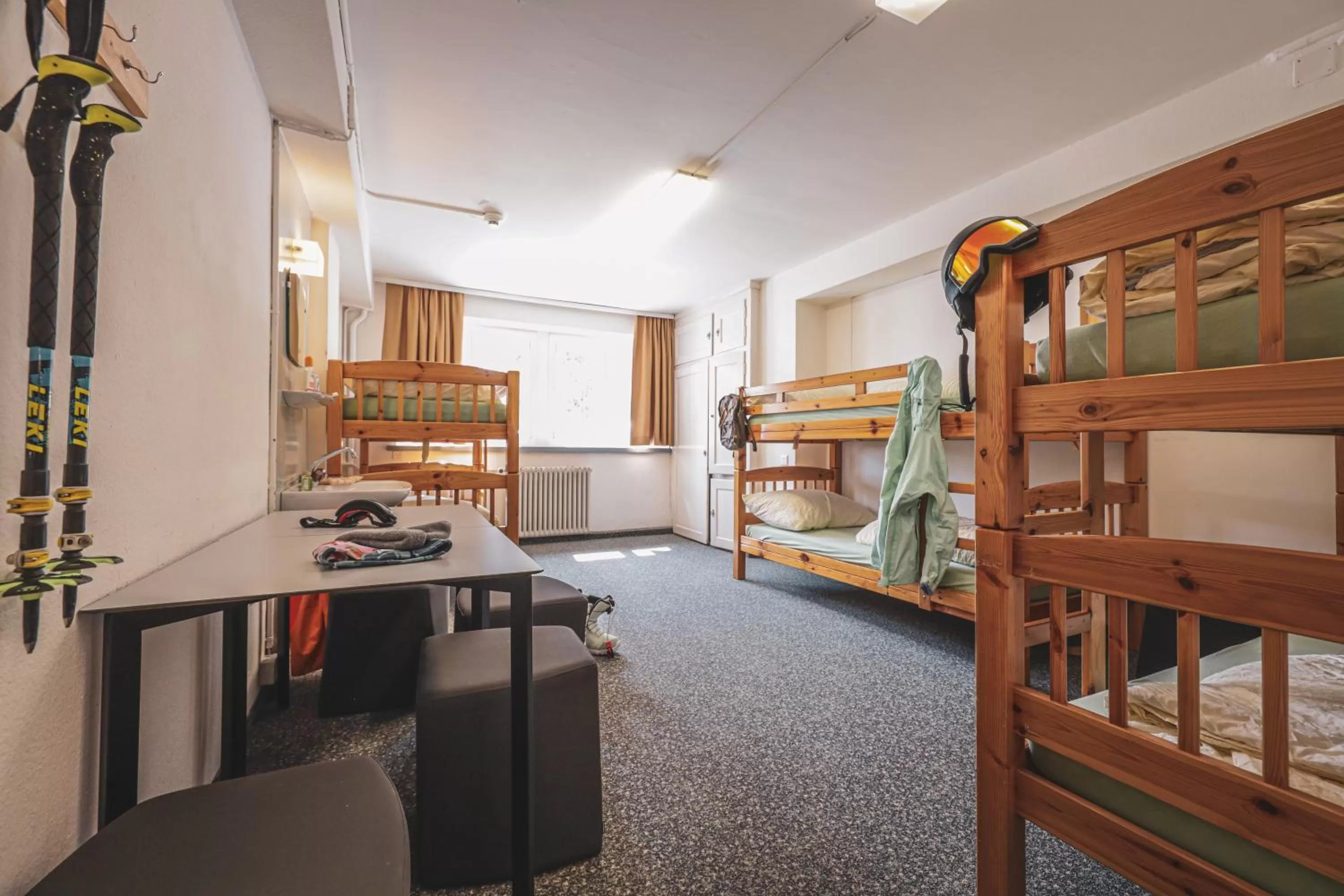 Photo of the whole room, Bed in Arosa Mountain Lodge