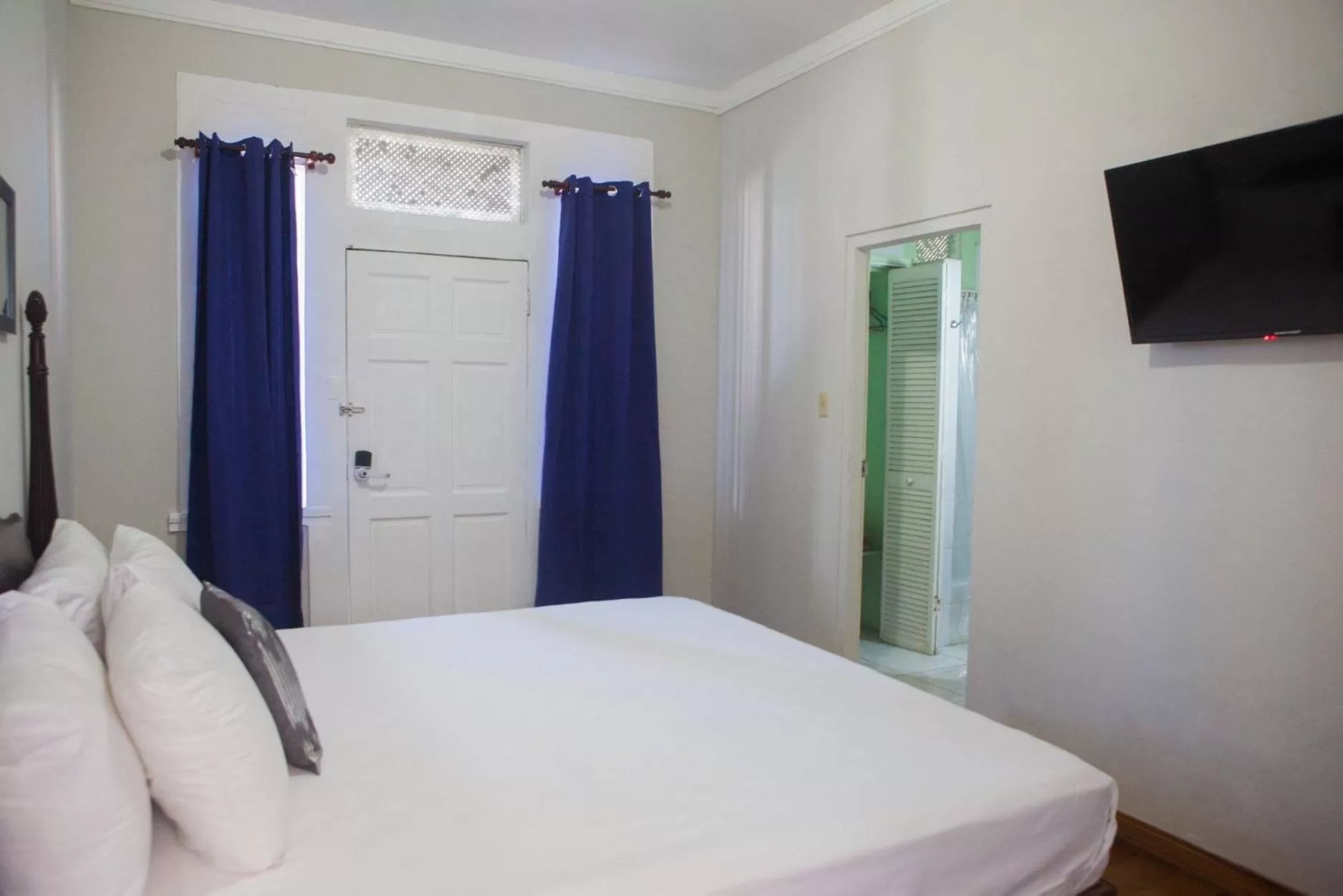 Bed in Caribic House