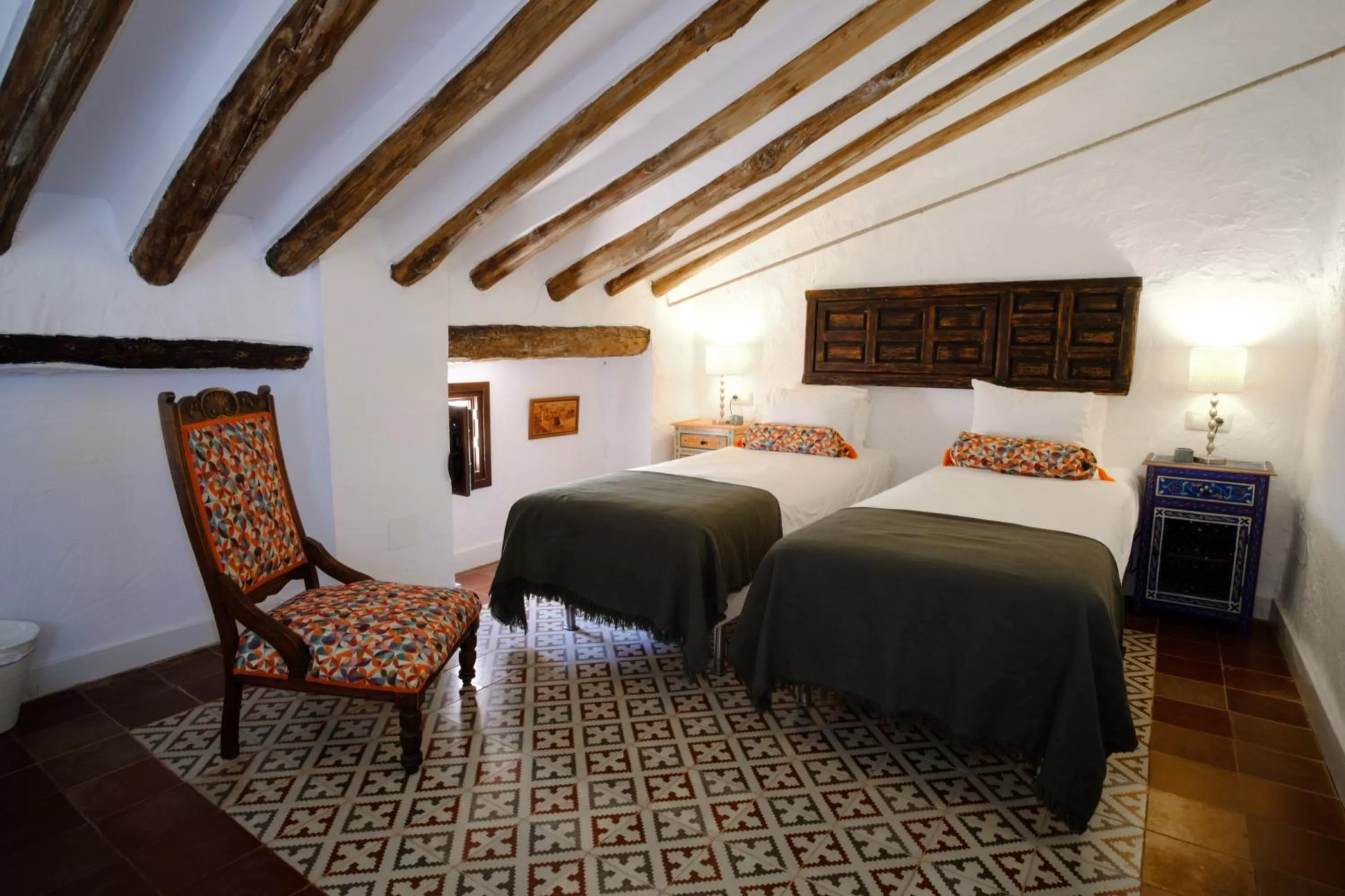 Bedroom, Bed in Almohalla51