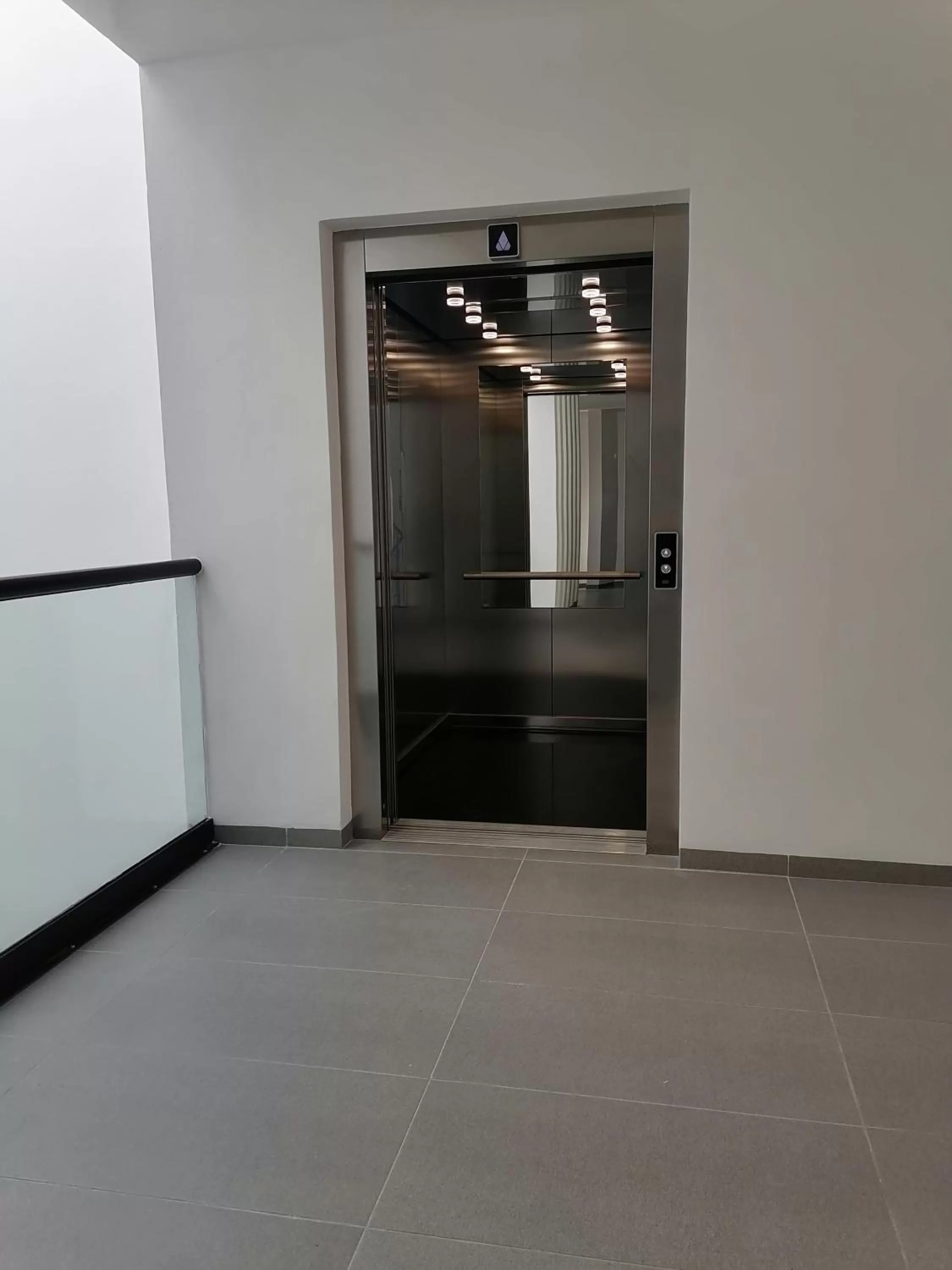 elevator in Hotel Puerto Libre