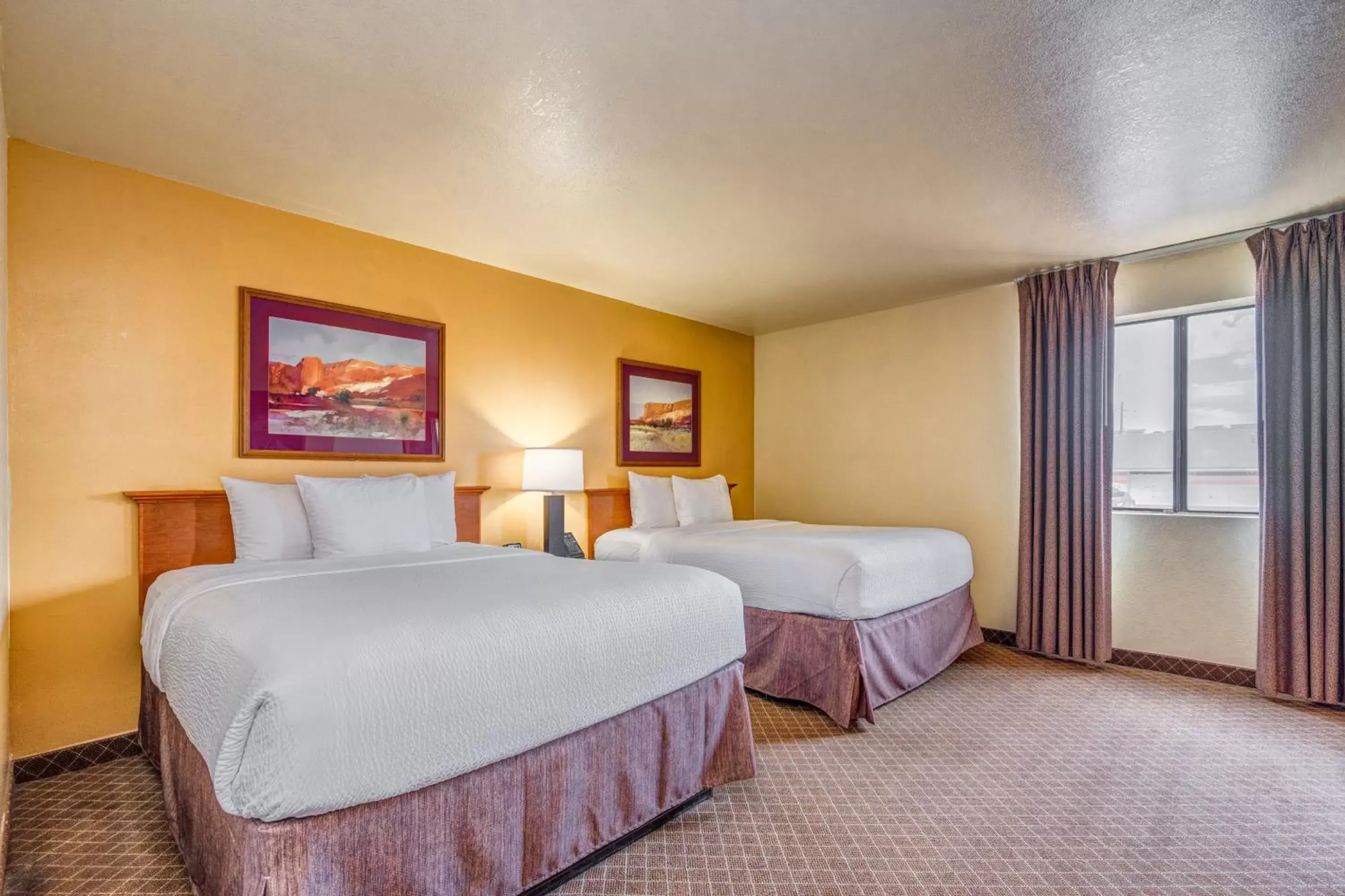 Queen Suite in Sierra Suites Boutique Hotel Queen Suite in Sierra Suites Boutique Hotel