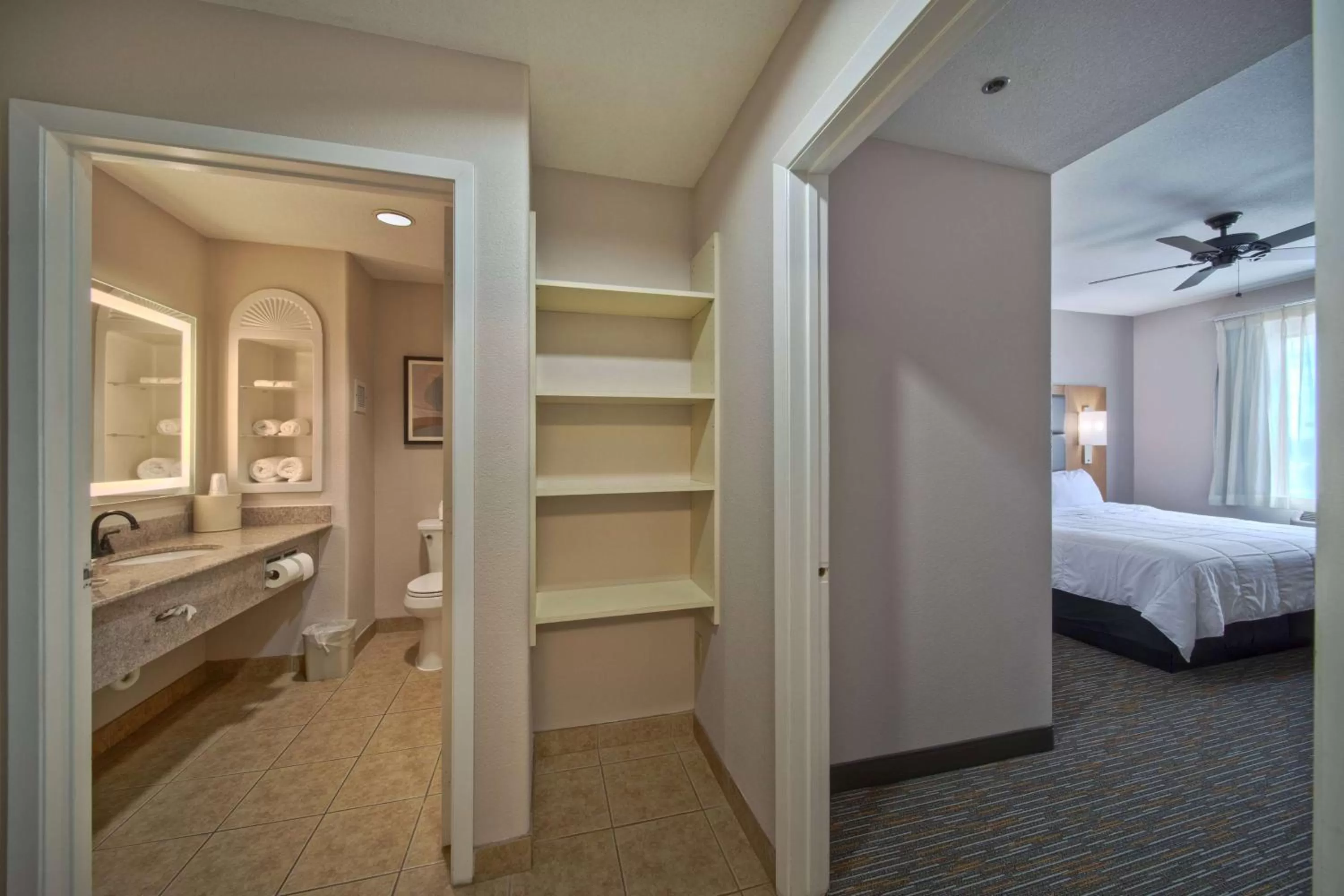 Photo of the whole room, Bed in Wingate by Wyndham Houston Bush Intercontinental Airport