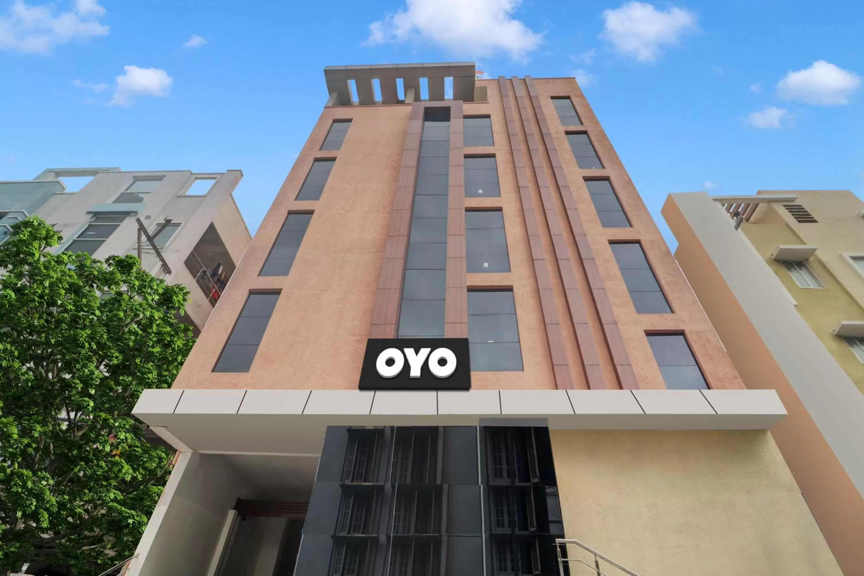 Facade/entrance, Property Building in Super OYO Collection O Halcyon Madhapur