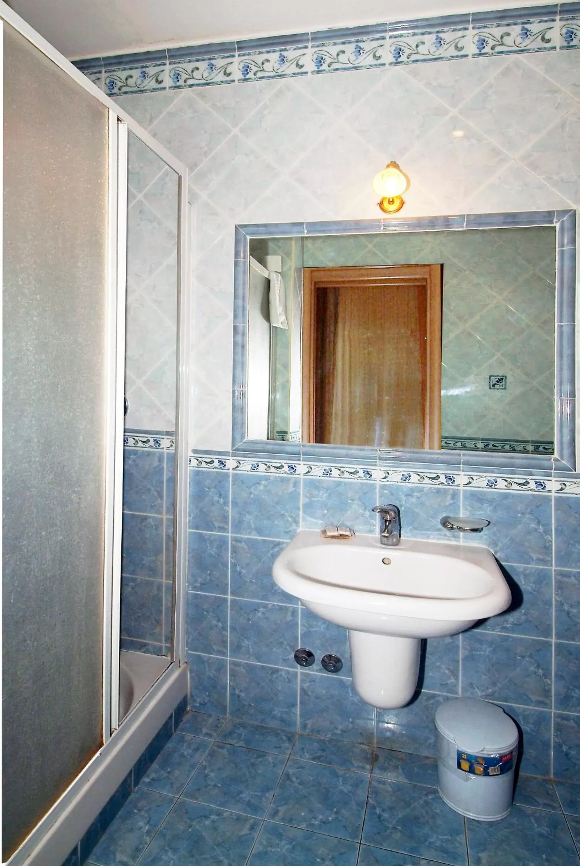 Large Double Room in Hotel Meridiana Large Double Room in Hotel Meridiana