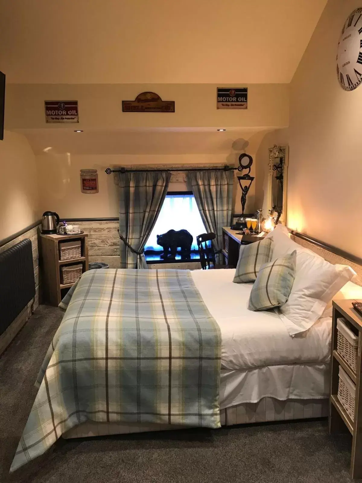 Economy Double Room in South Causey Inn Economy Double Room in South Causey Inn