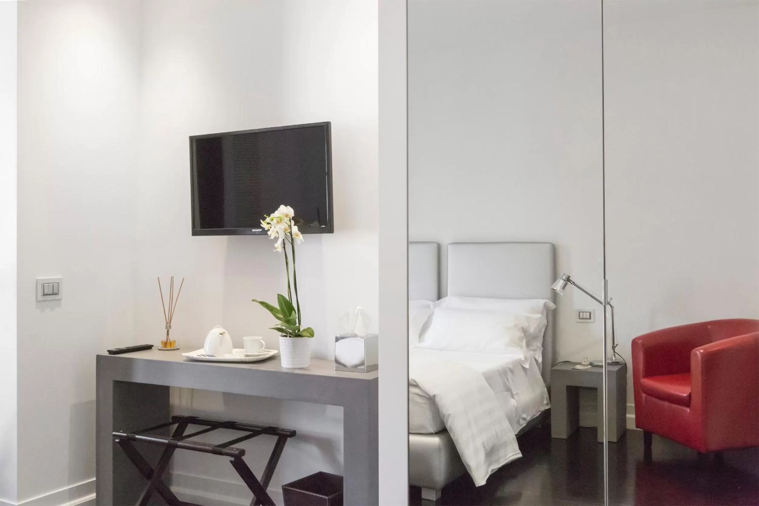 TV and multimedia, Bed in Xenia Guest House