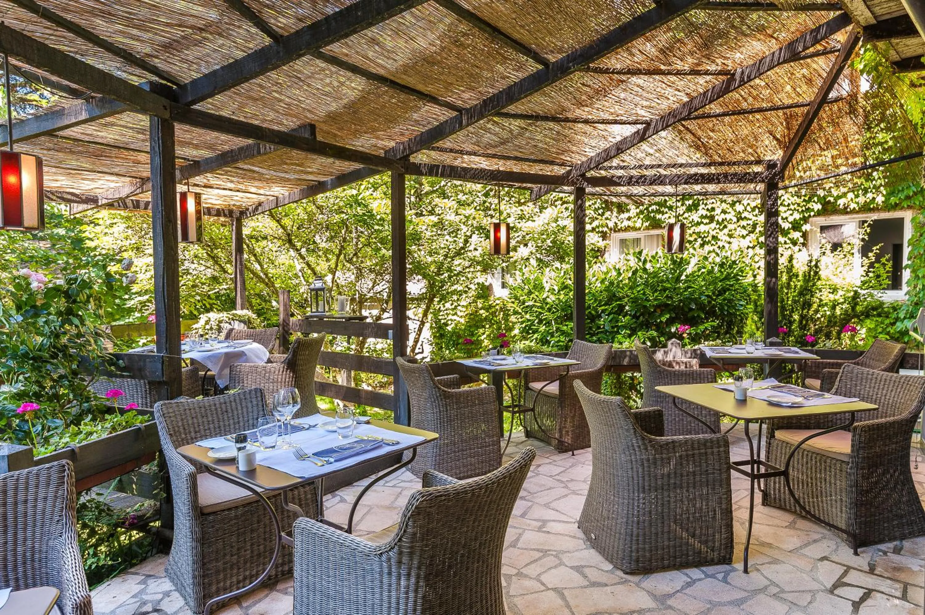 Restaurant/places to eat in Logis Hotel - Restaurant Le Relais de Comodoliac