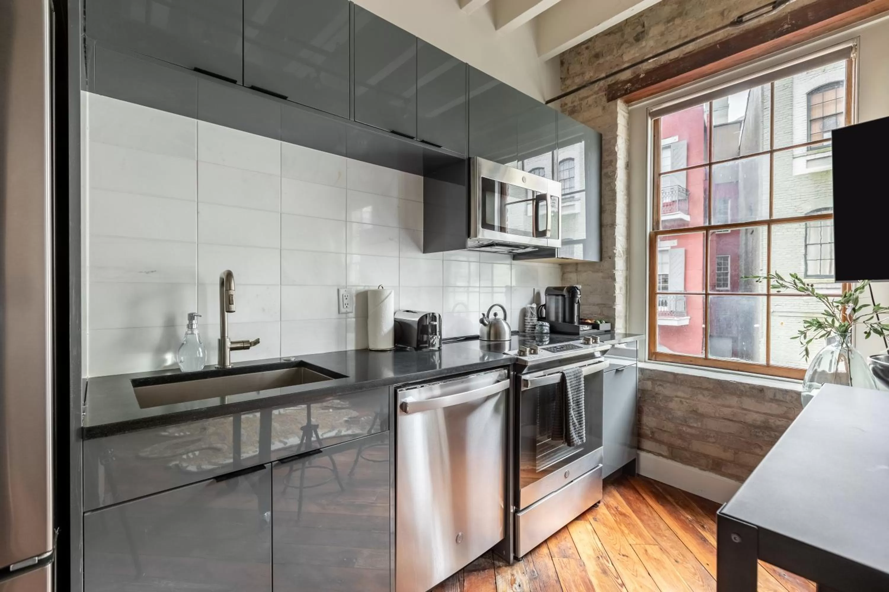 Kitchen or kitchenette, Kitchen/Kitchenette in Mint House New Orleans - Riverside