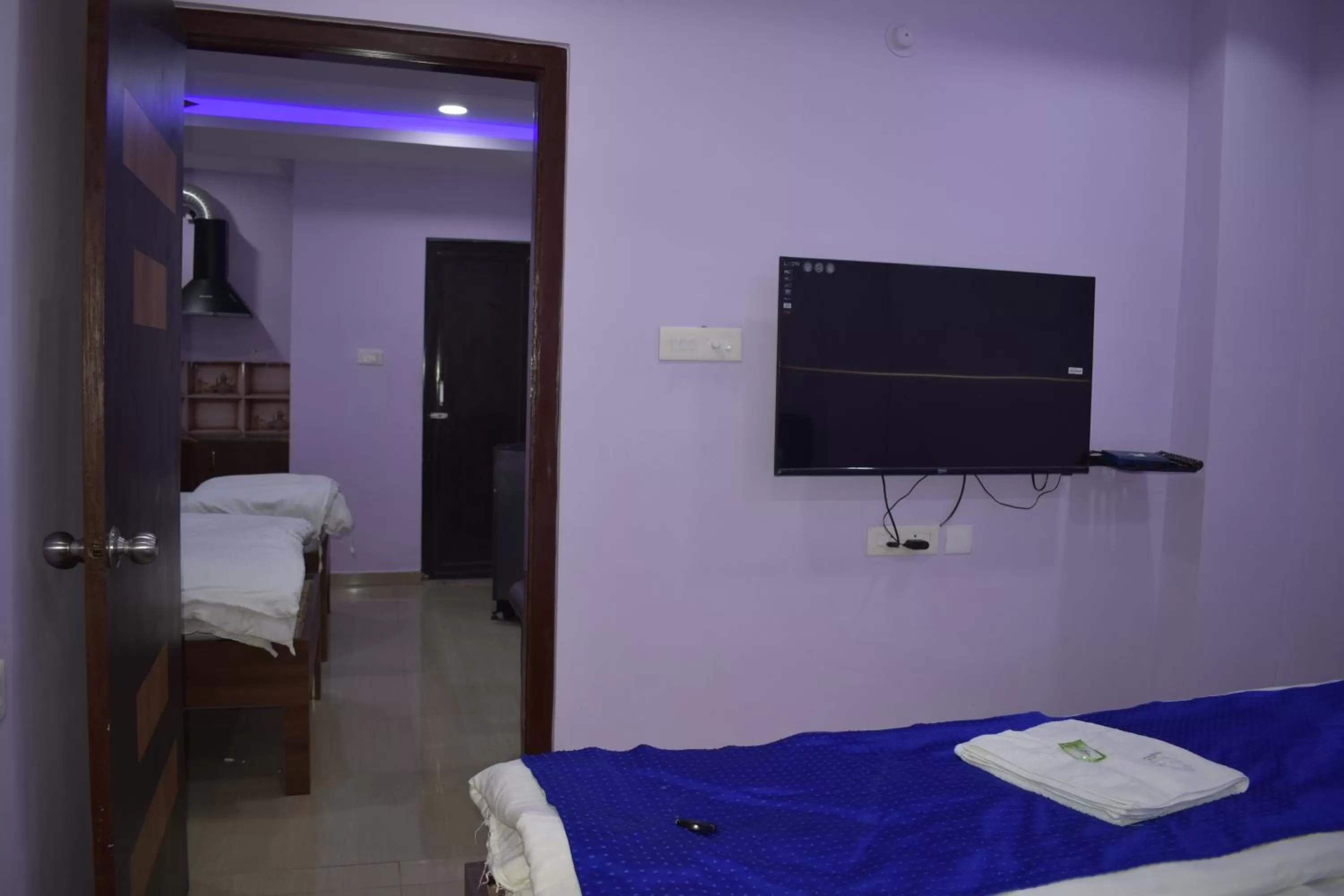 Bed in HOTEL PURI GREENS