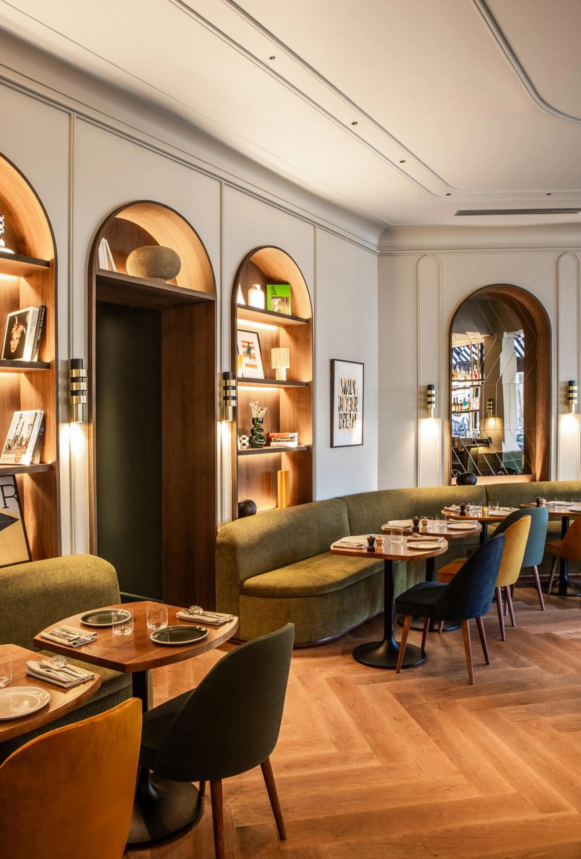 Restaurant/places to eat in Hotel Flanelles Paris