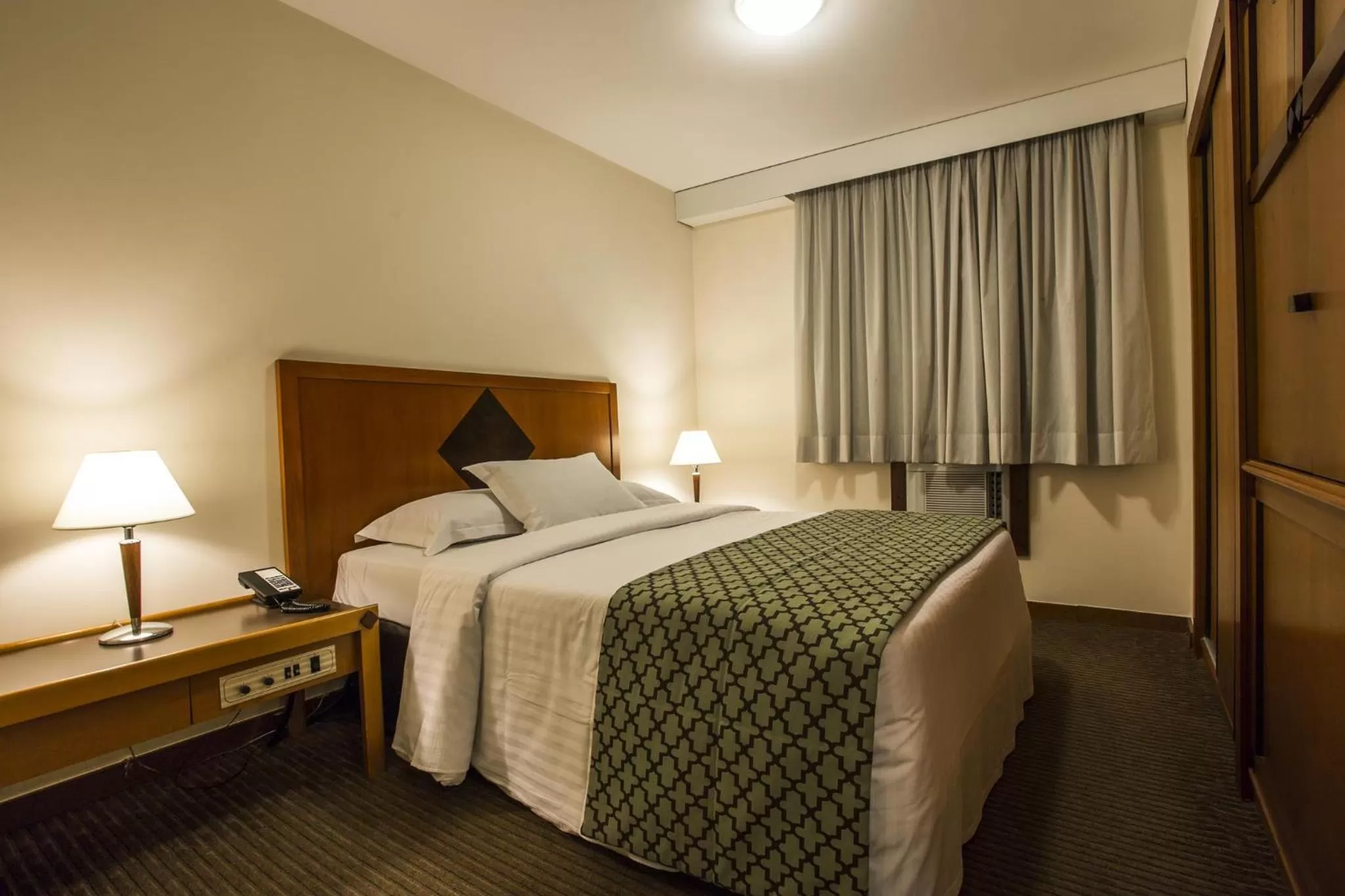 Bed in Estanplaza Nações Unidas