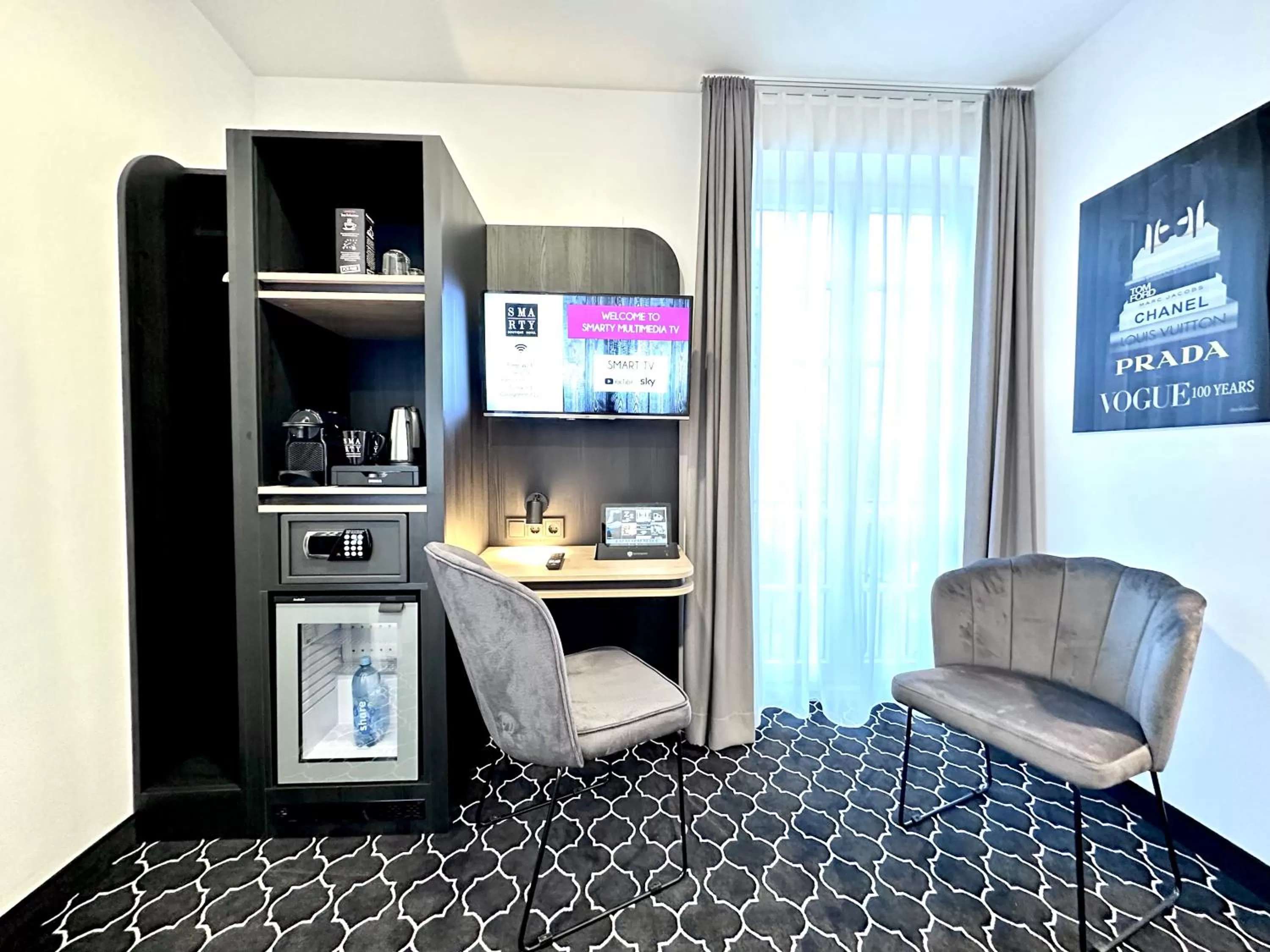 Photo of the whole room in Rhein Hotel St. Martin