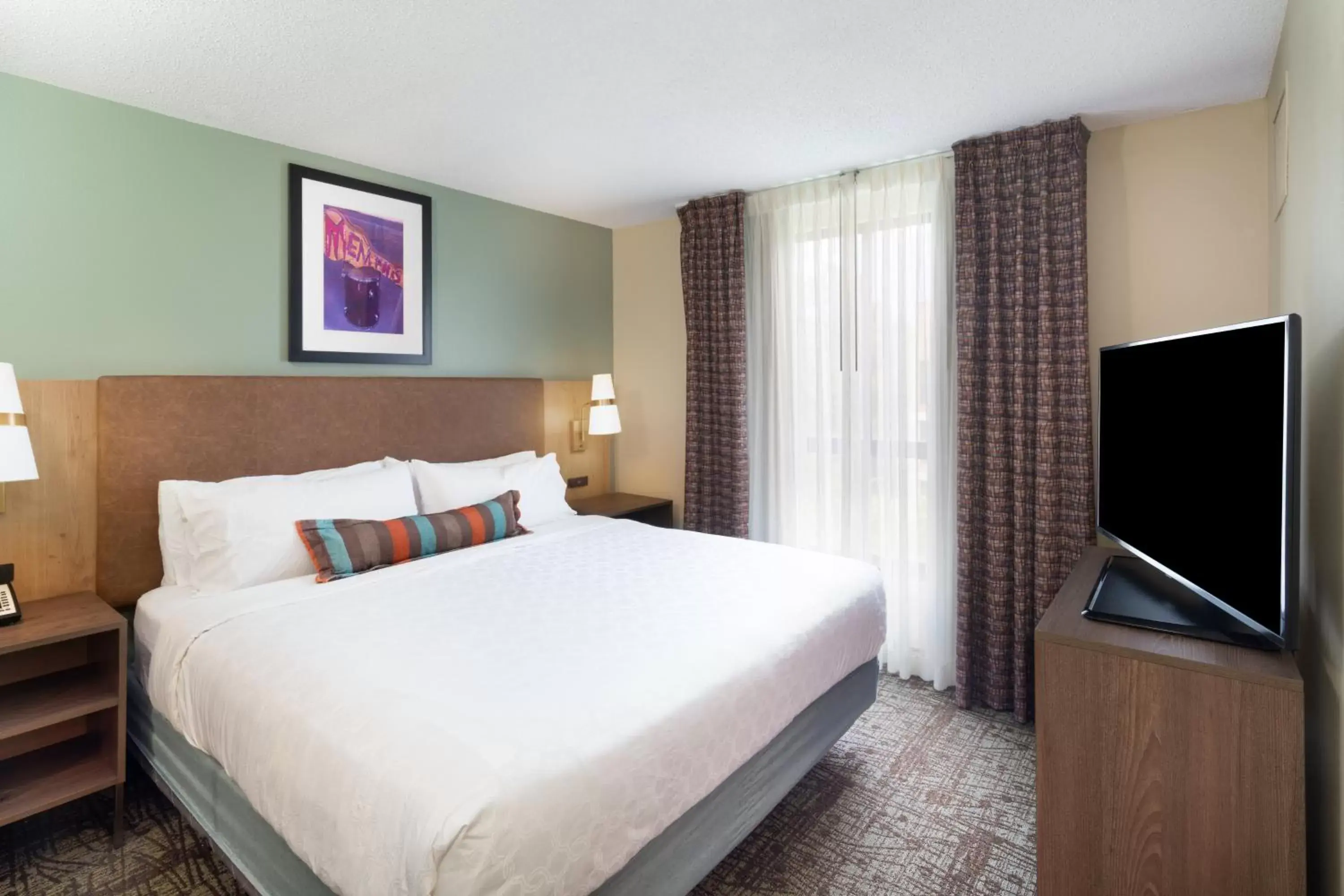 One-Bedroom King Suite with Communications Accessible Roll-In Shower in Staybridge Suites Memphis-Poplar Ave East, an IHG Hotel One-Bedroom King Suite with Communications Accessible Roll-In Shower in Staybridge Suites Memphis-Poplar Ave East, an IHG Hotel