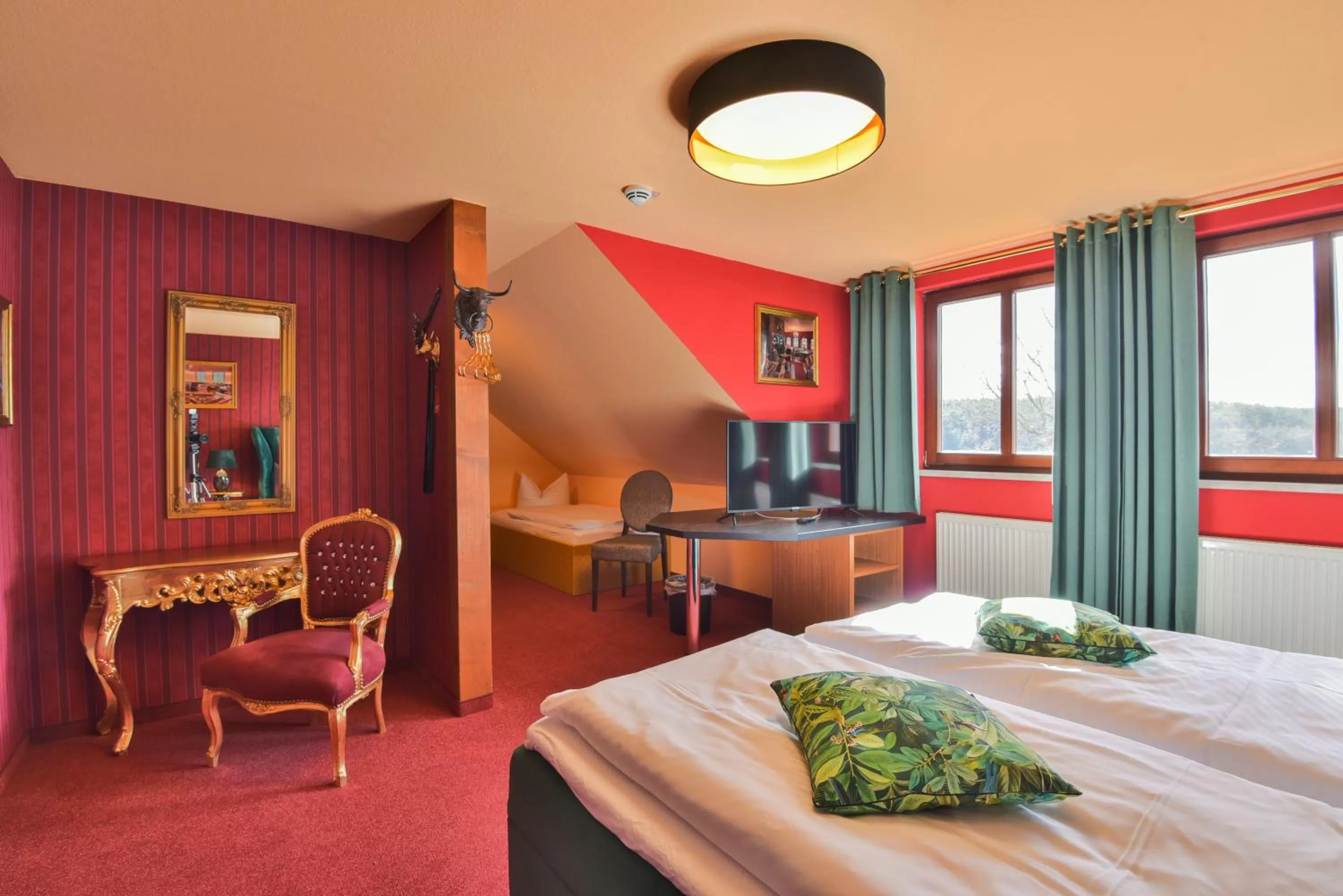 Photo of the whole room in Riverdam