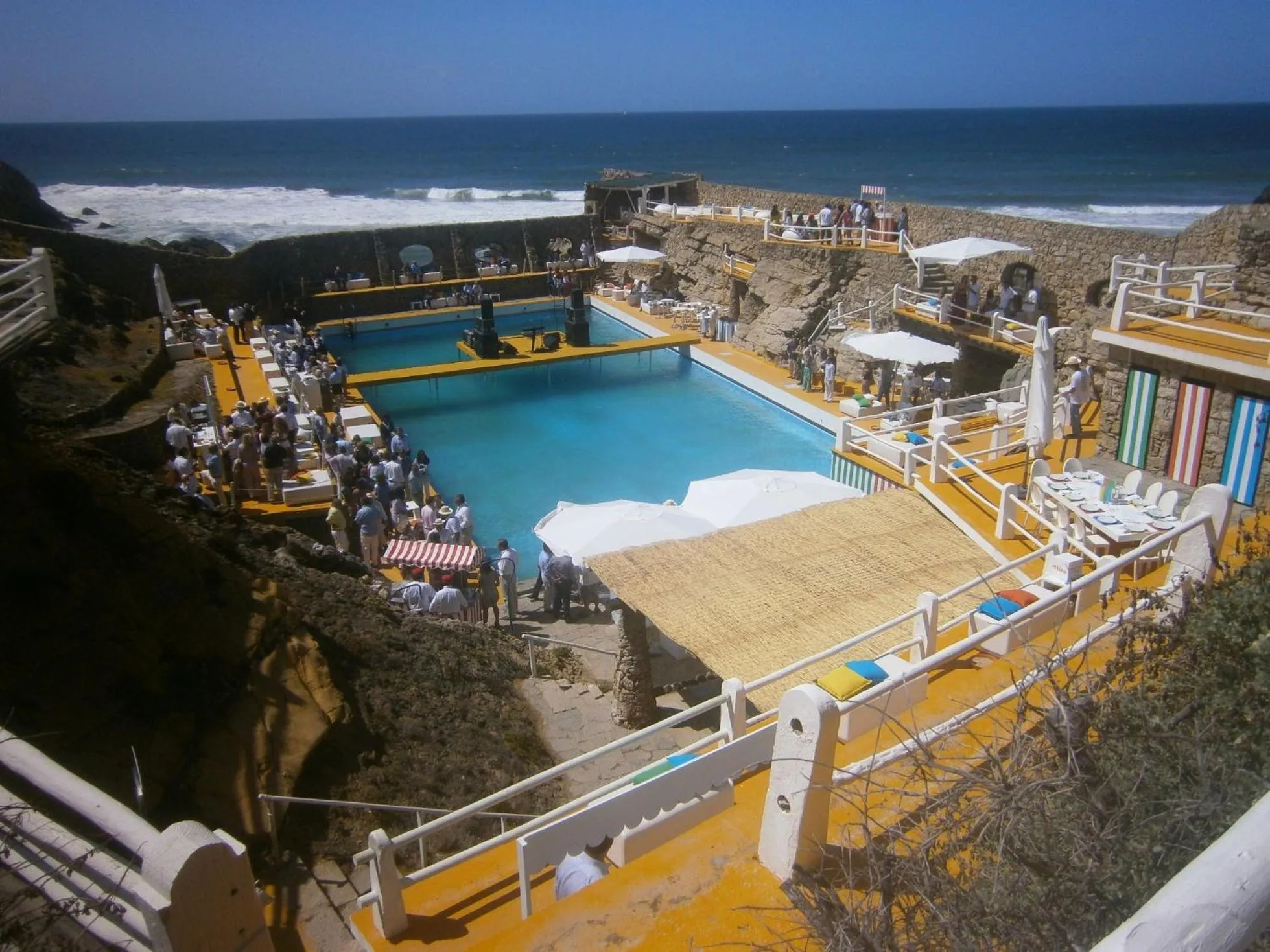 Swimming pool in Estalagem Muchaxo Hotel