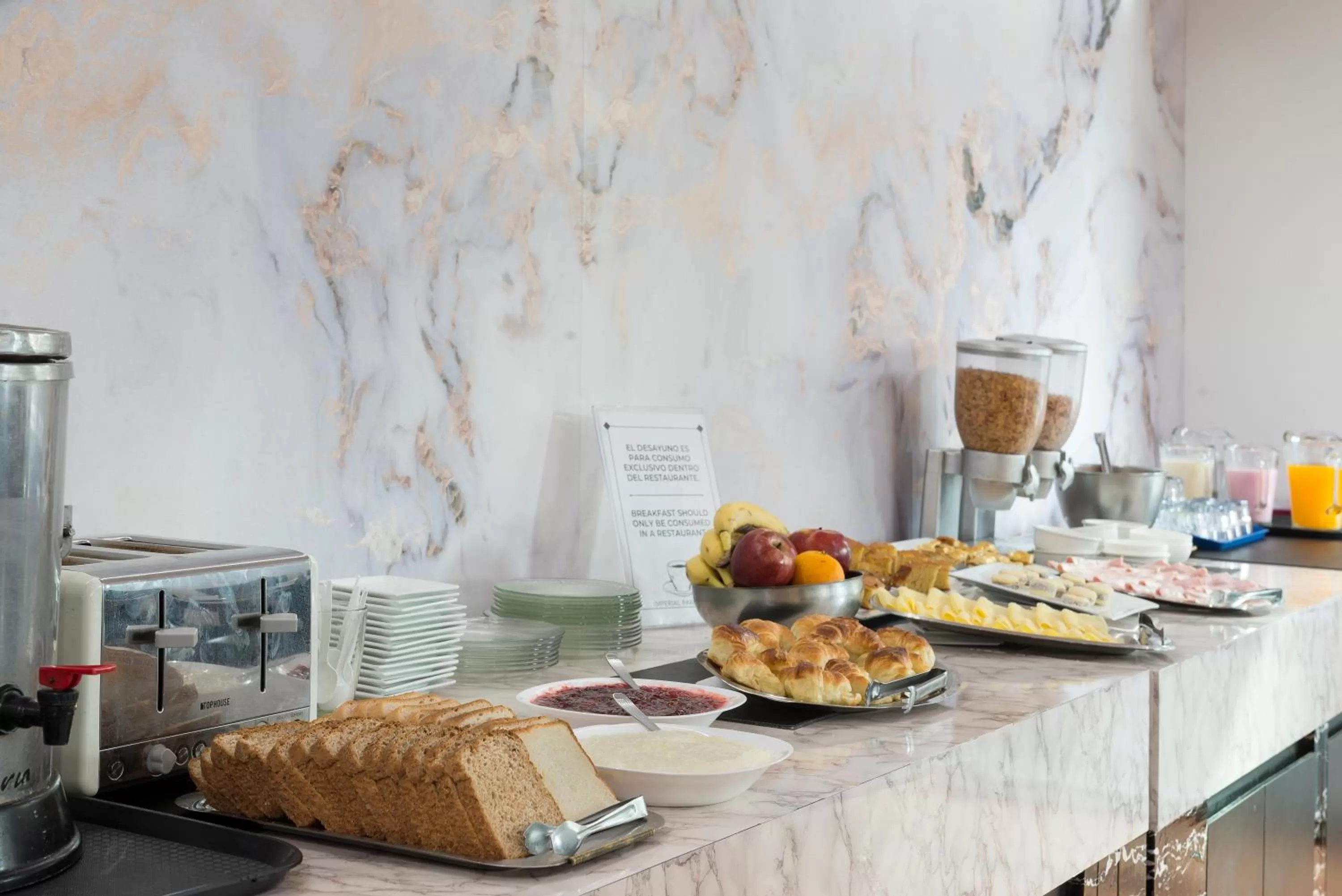 Breakfast in Imperial Park Hotel