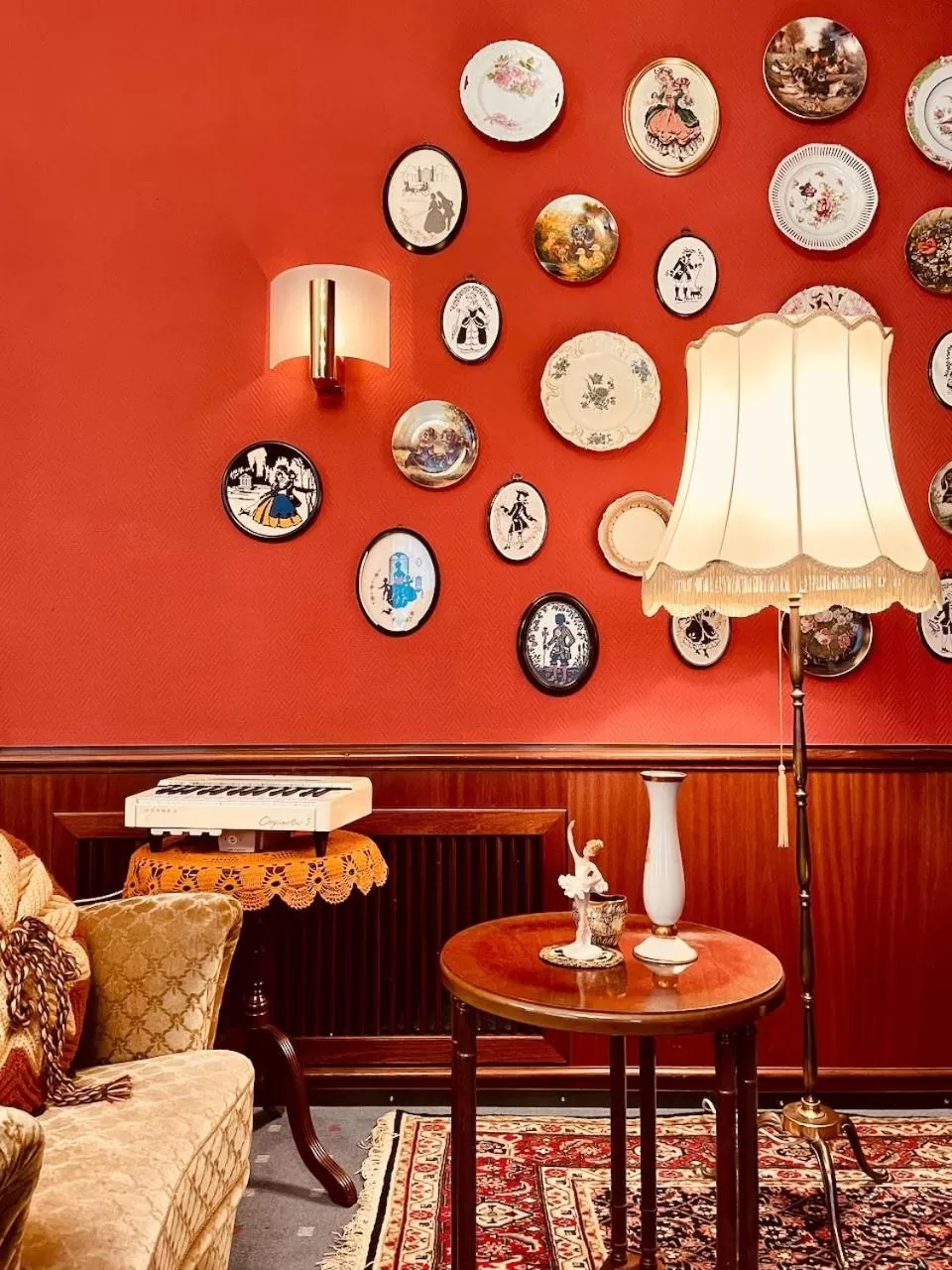 Decorative detail in Tante ALMA's Mannheimer Hotel