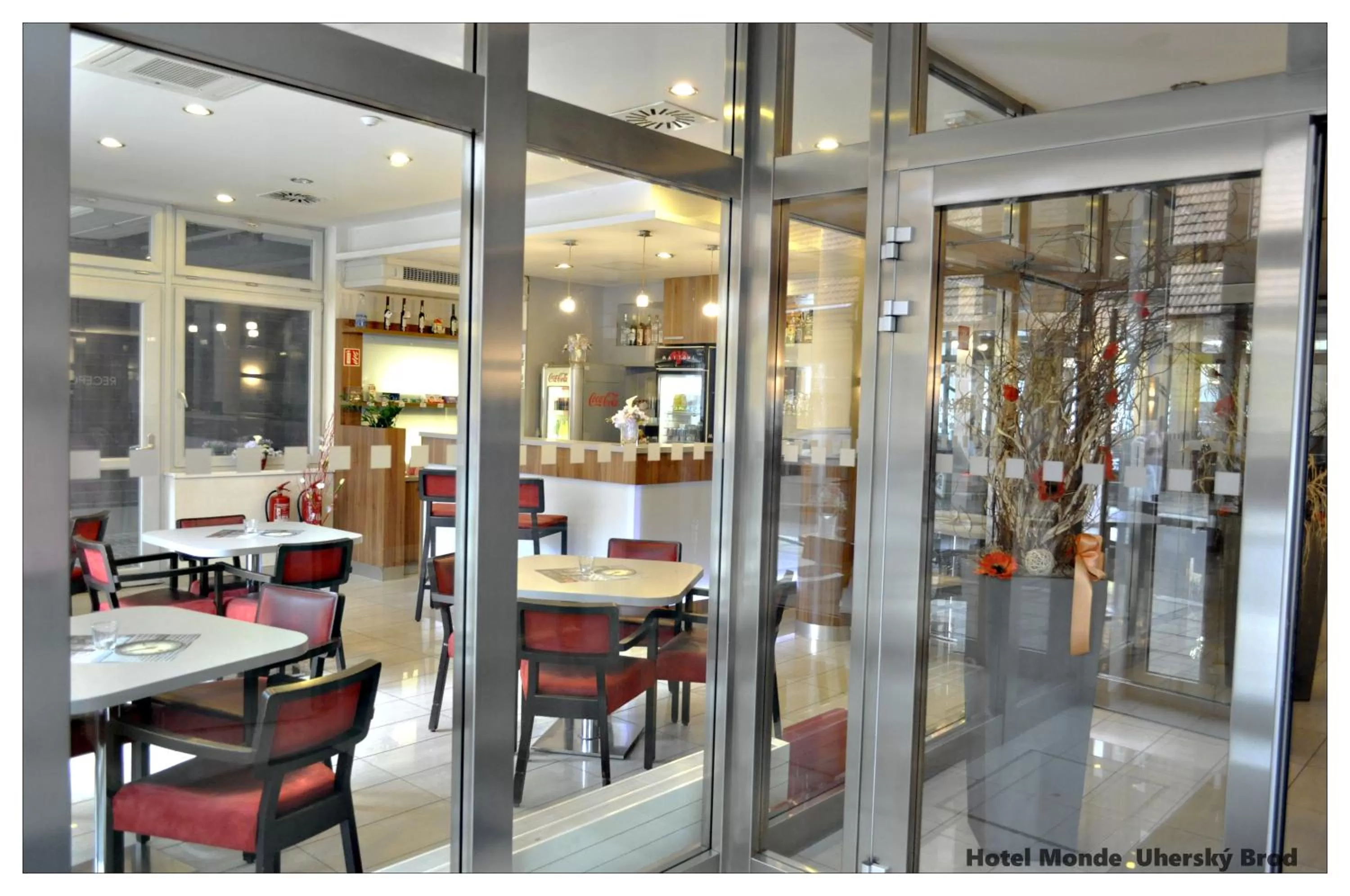 Lobby or reception, Restaurant/Places to Eat in Hotel Monde