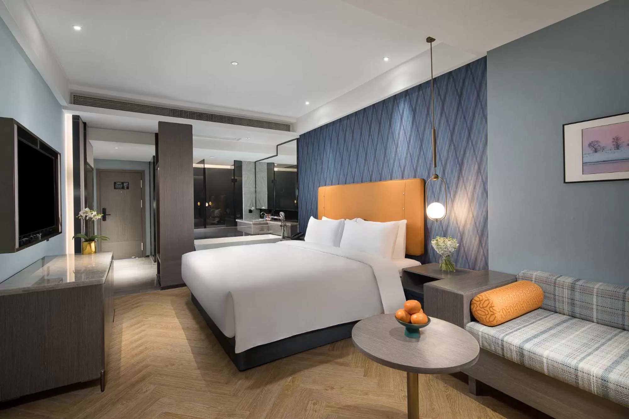 Photo of the whole room, Bed in Kasion Pugis Hotel