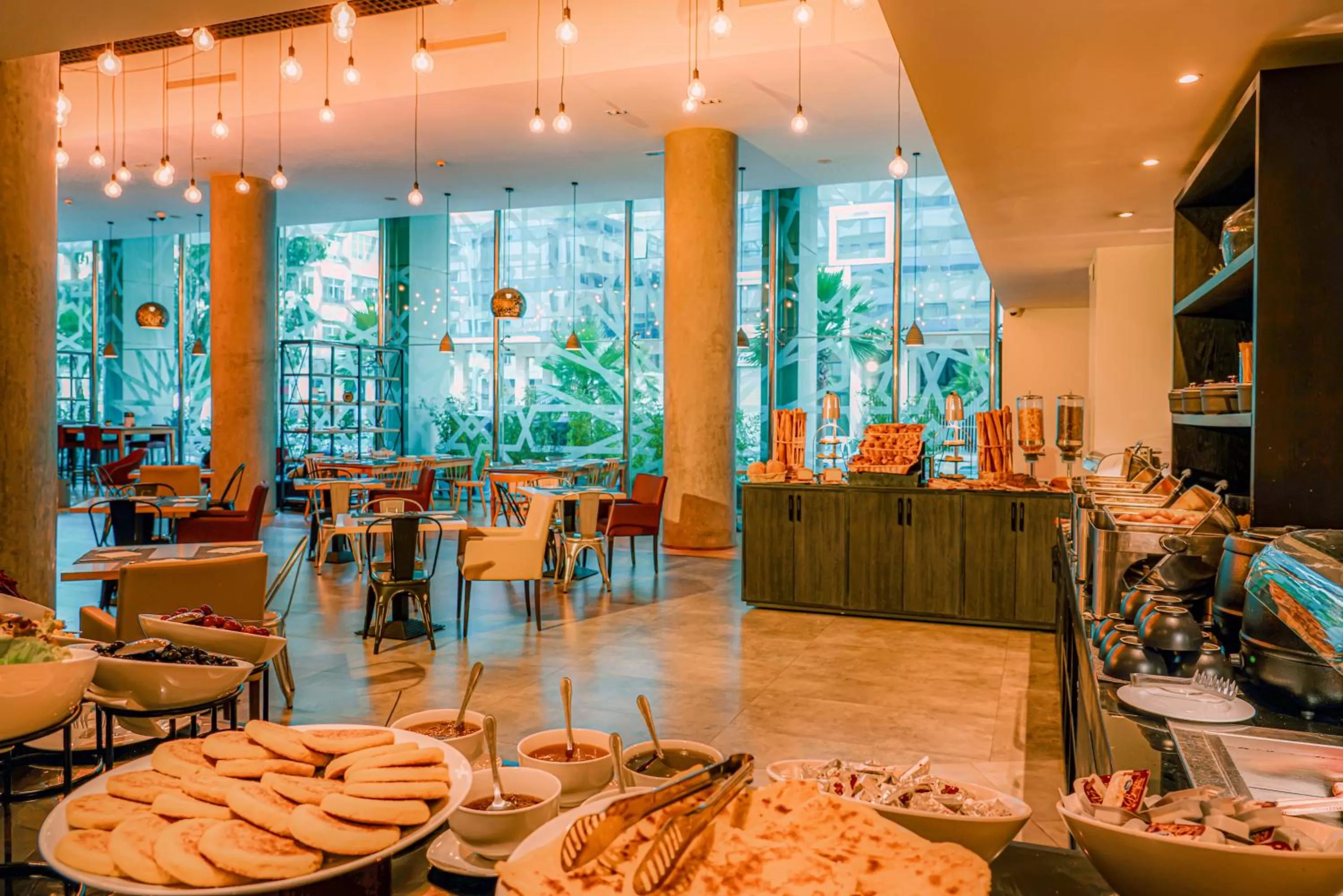 Restaurant/places to eat in Campanile Casablanca Centre Ville