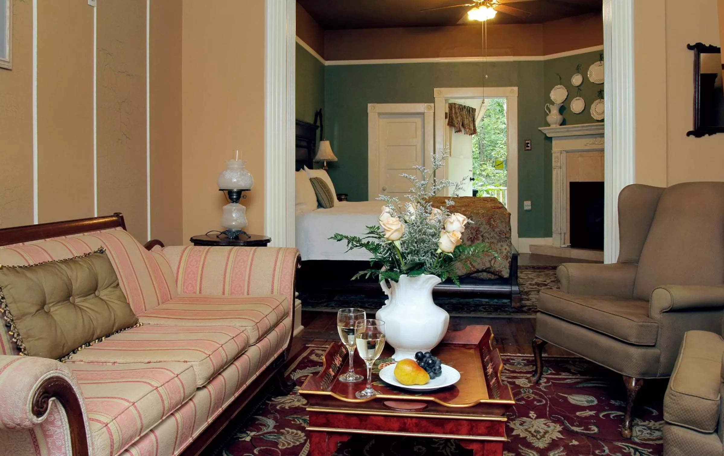 Living room in Heartstone Inn