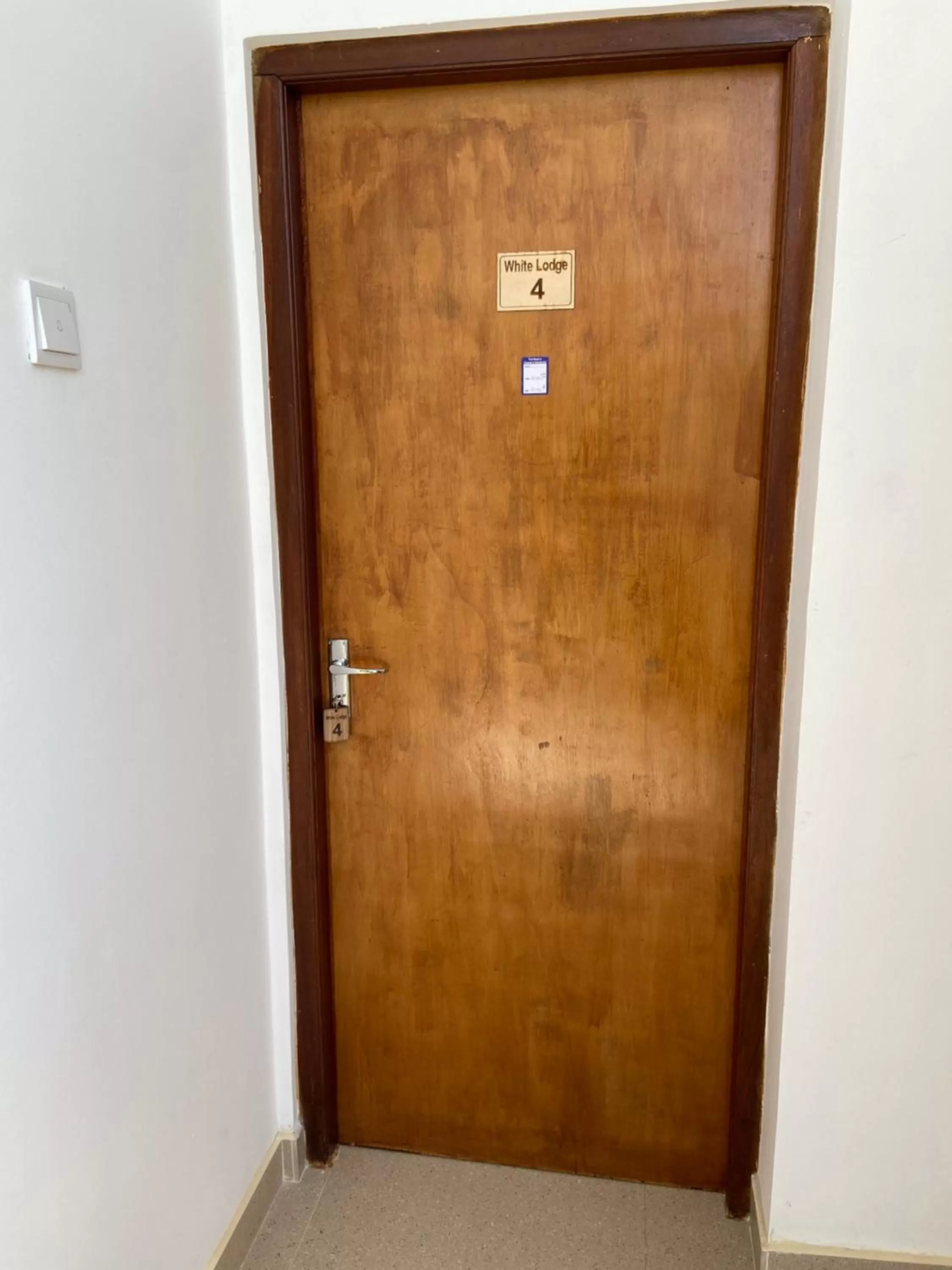 Bathroom in White Lodge