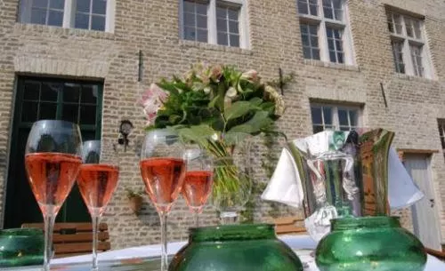 Restaurant/Places to Eat in B&B Auberge De Klasse