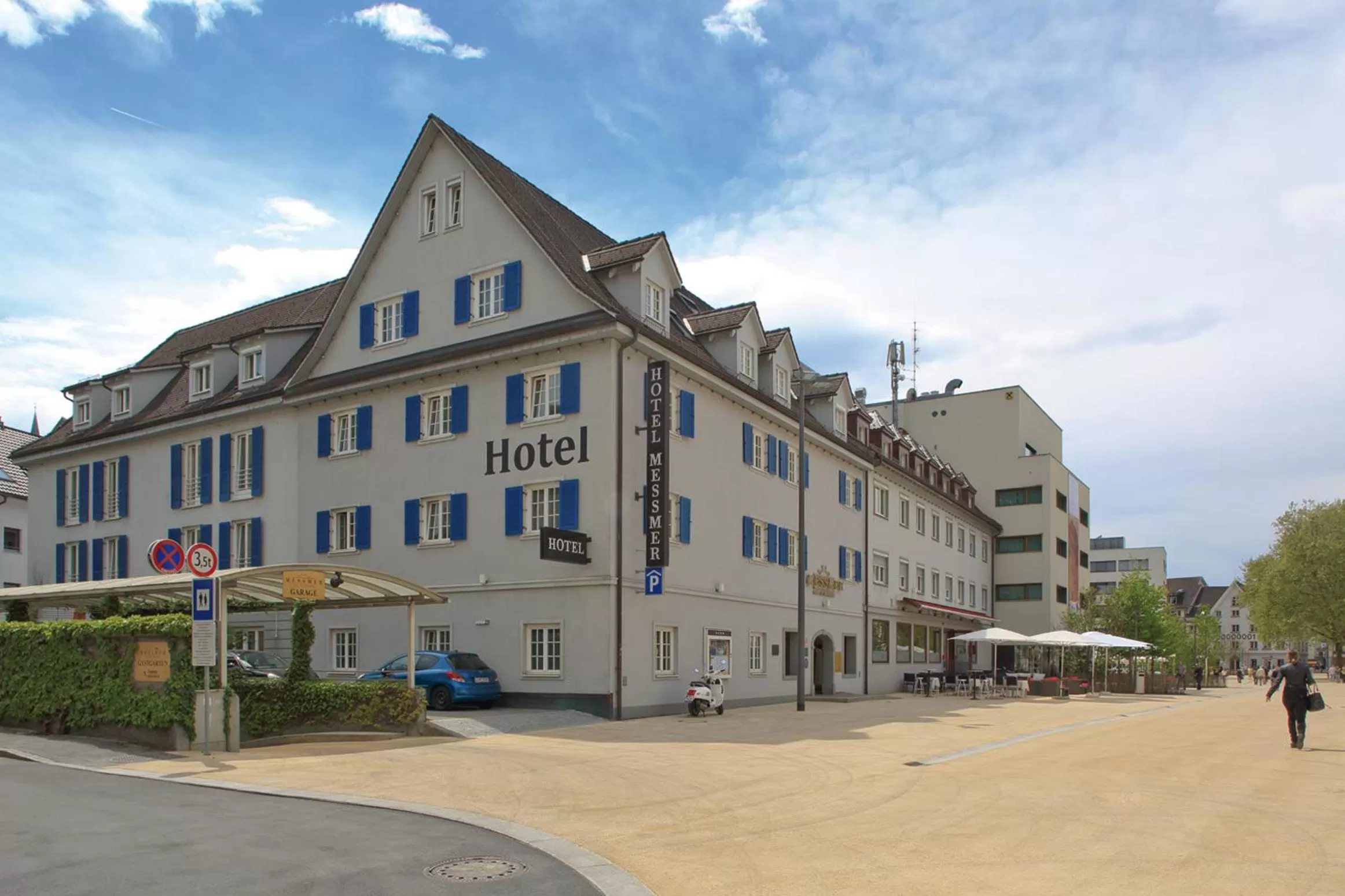 Property building in Hotel Messmer