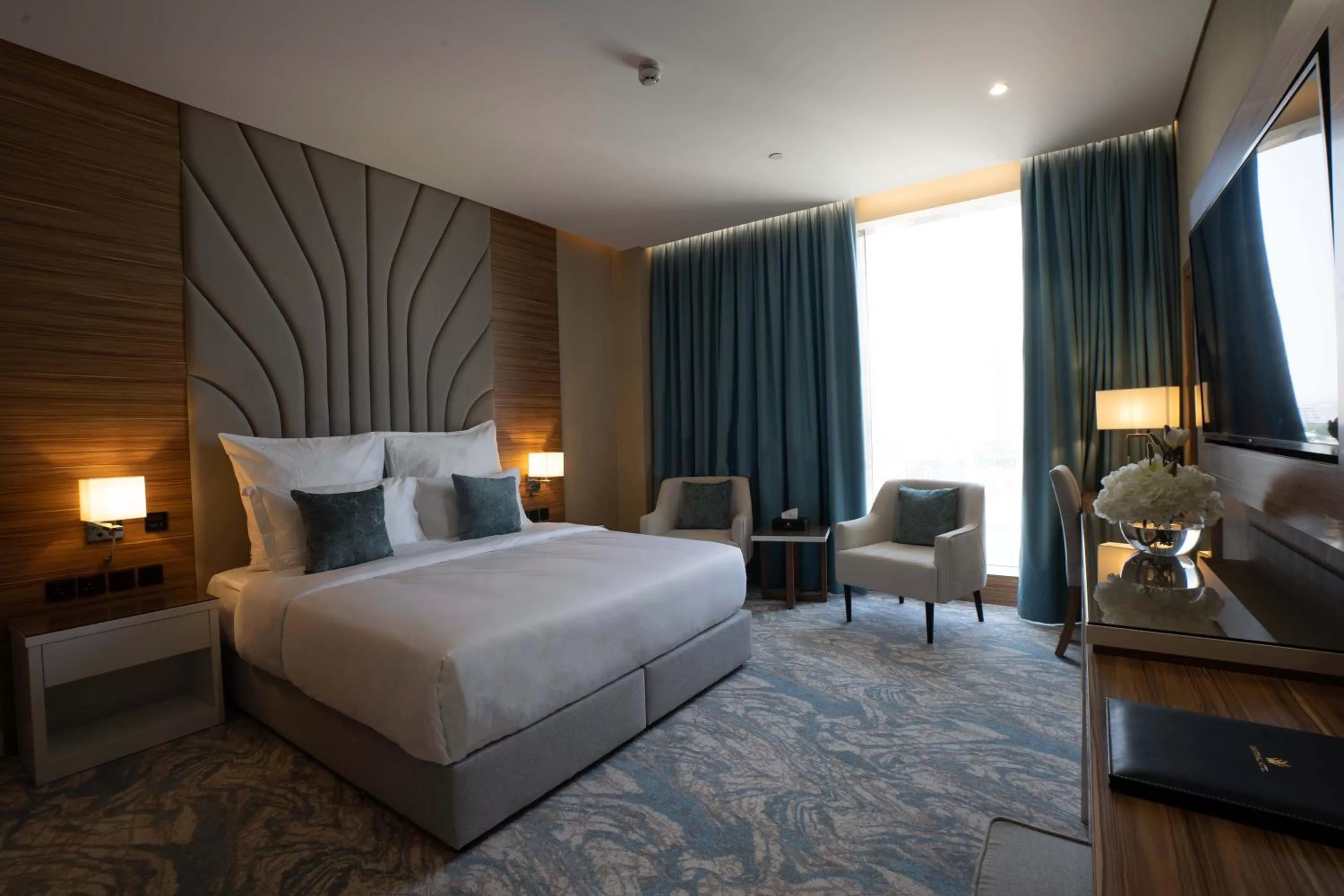 Bedroom, Bed in Cantonal Hotel by Warwick