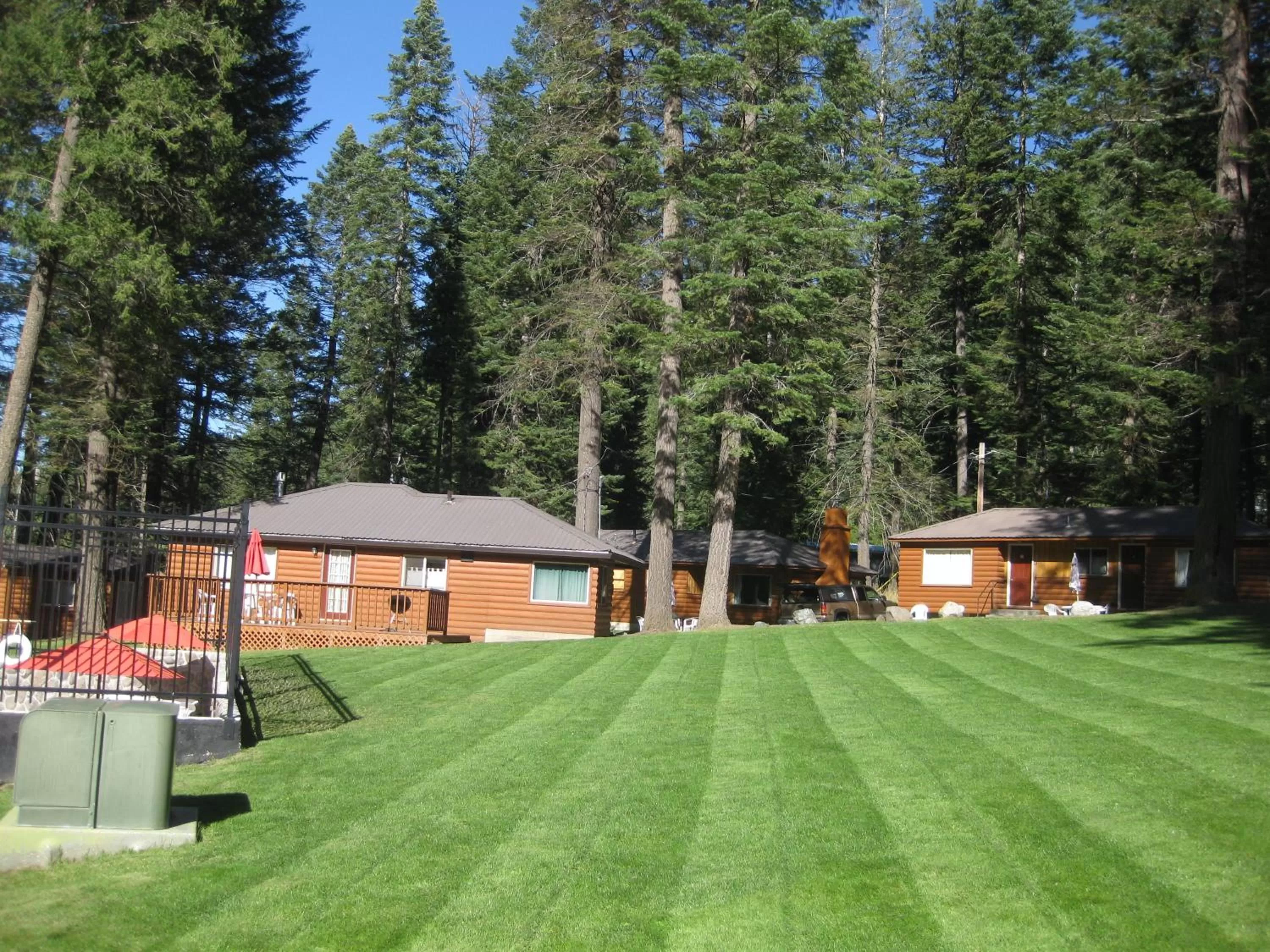 Facade/entrance in Eagle Cap Chalets