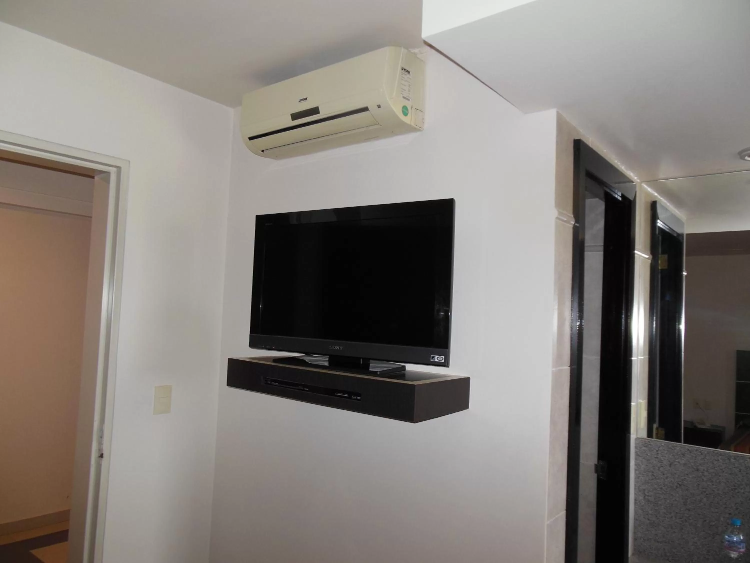 TV/Entertainment Center in Hotel Paraiso