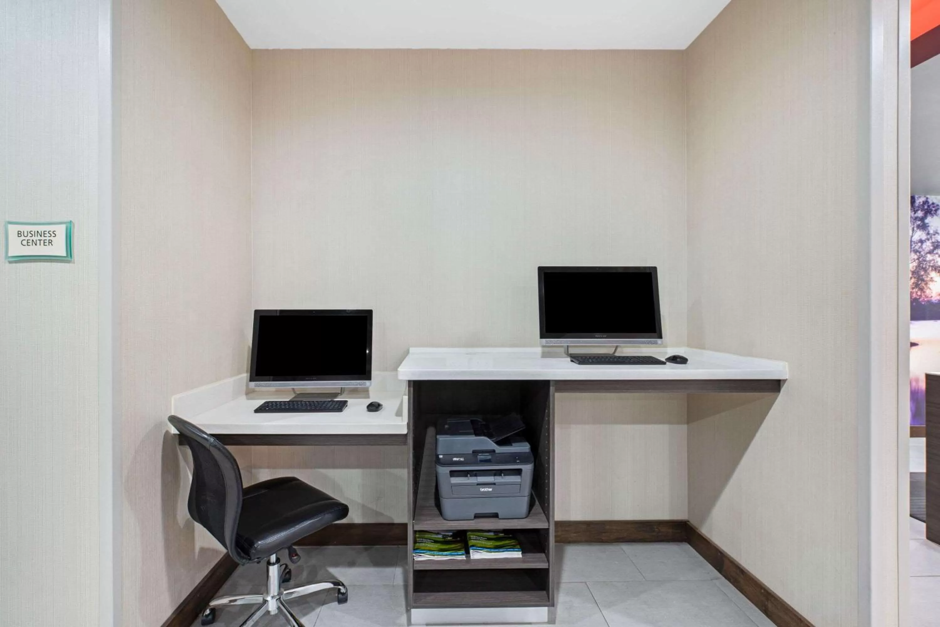 On site in La Quinta by Wyndham Lake Charles - Westlake