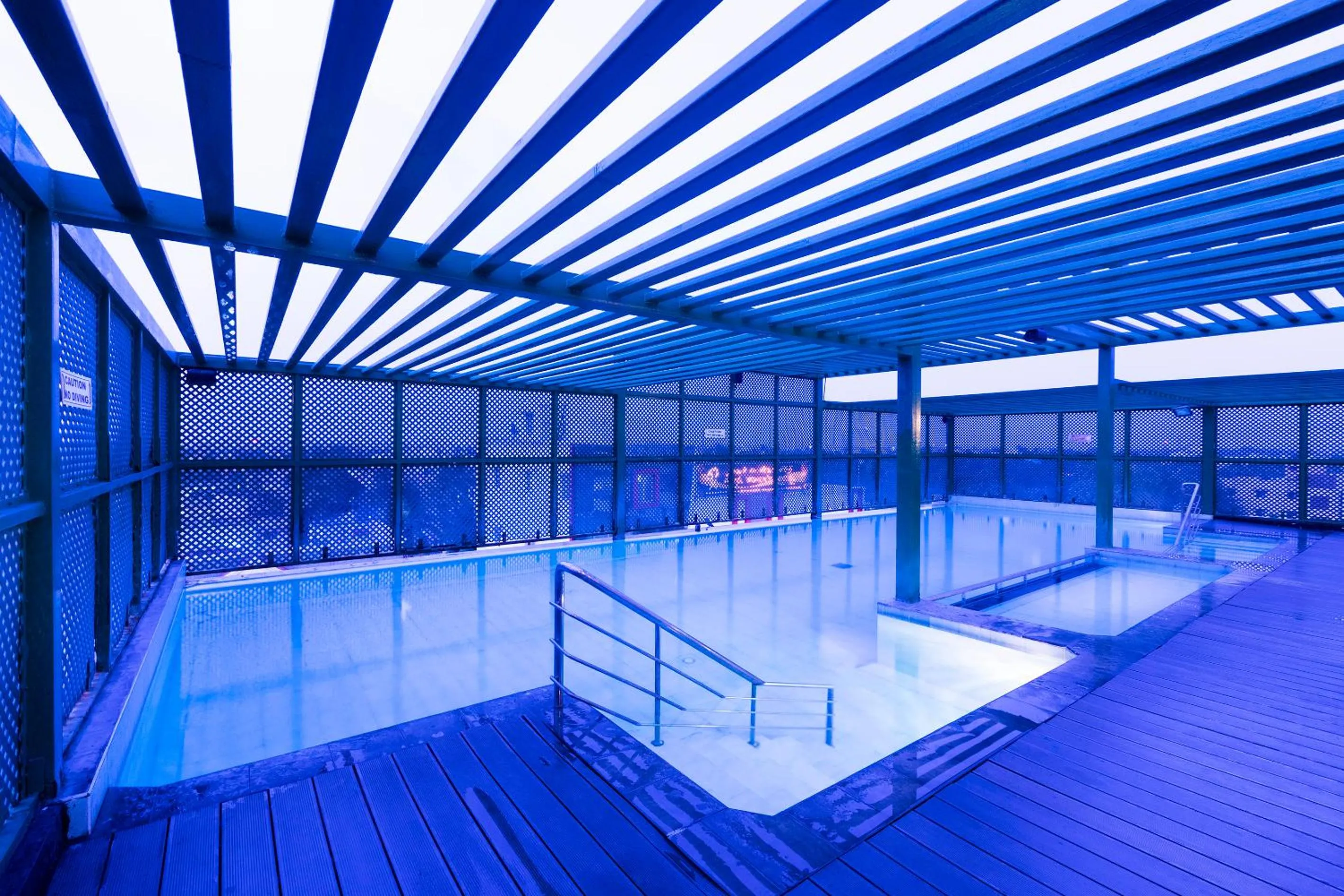 Swimming pool in Hotel Grand Residence