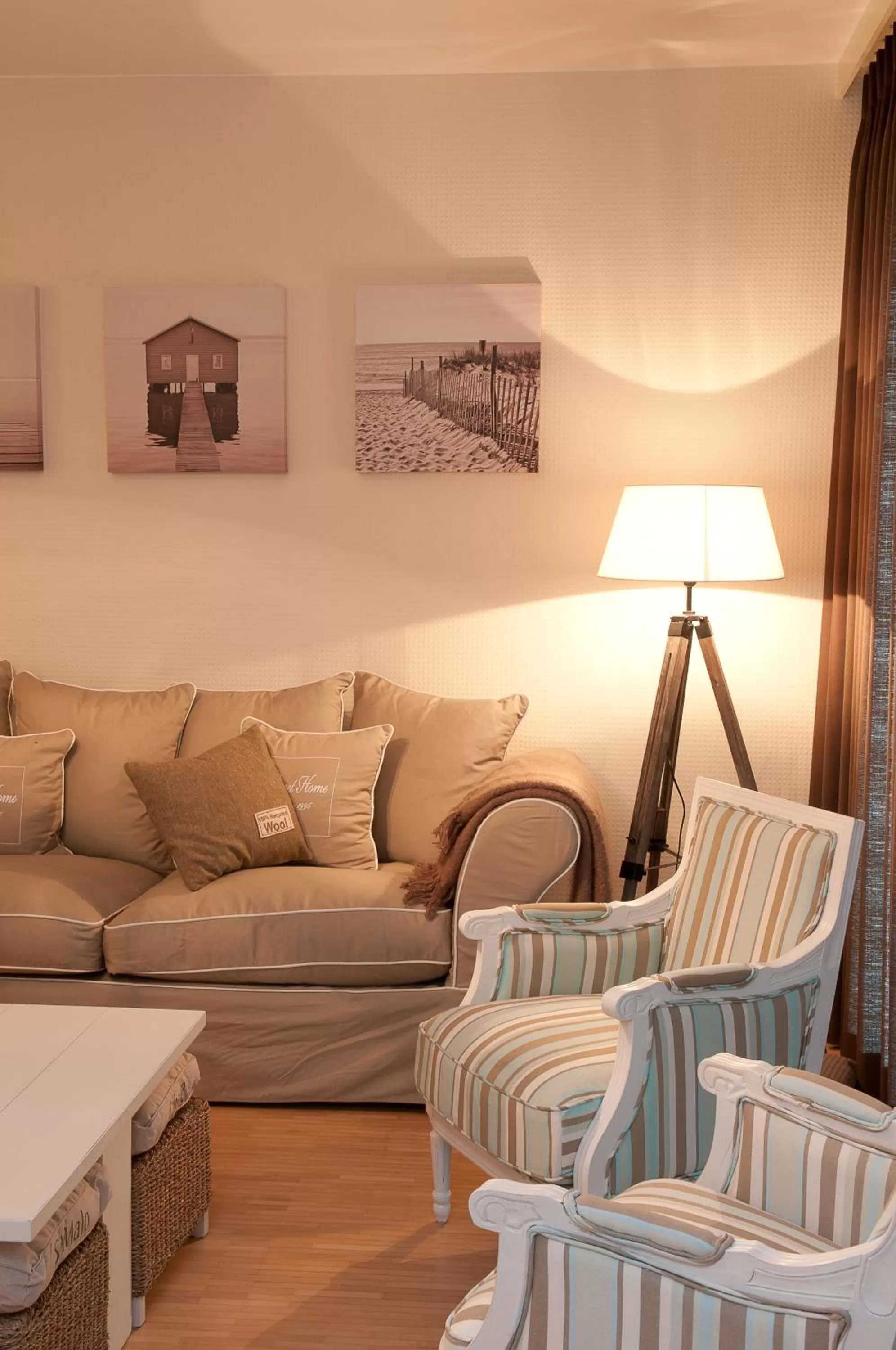 Living room, Lounge/Bar in Hotel du Bassin