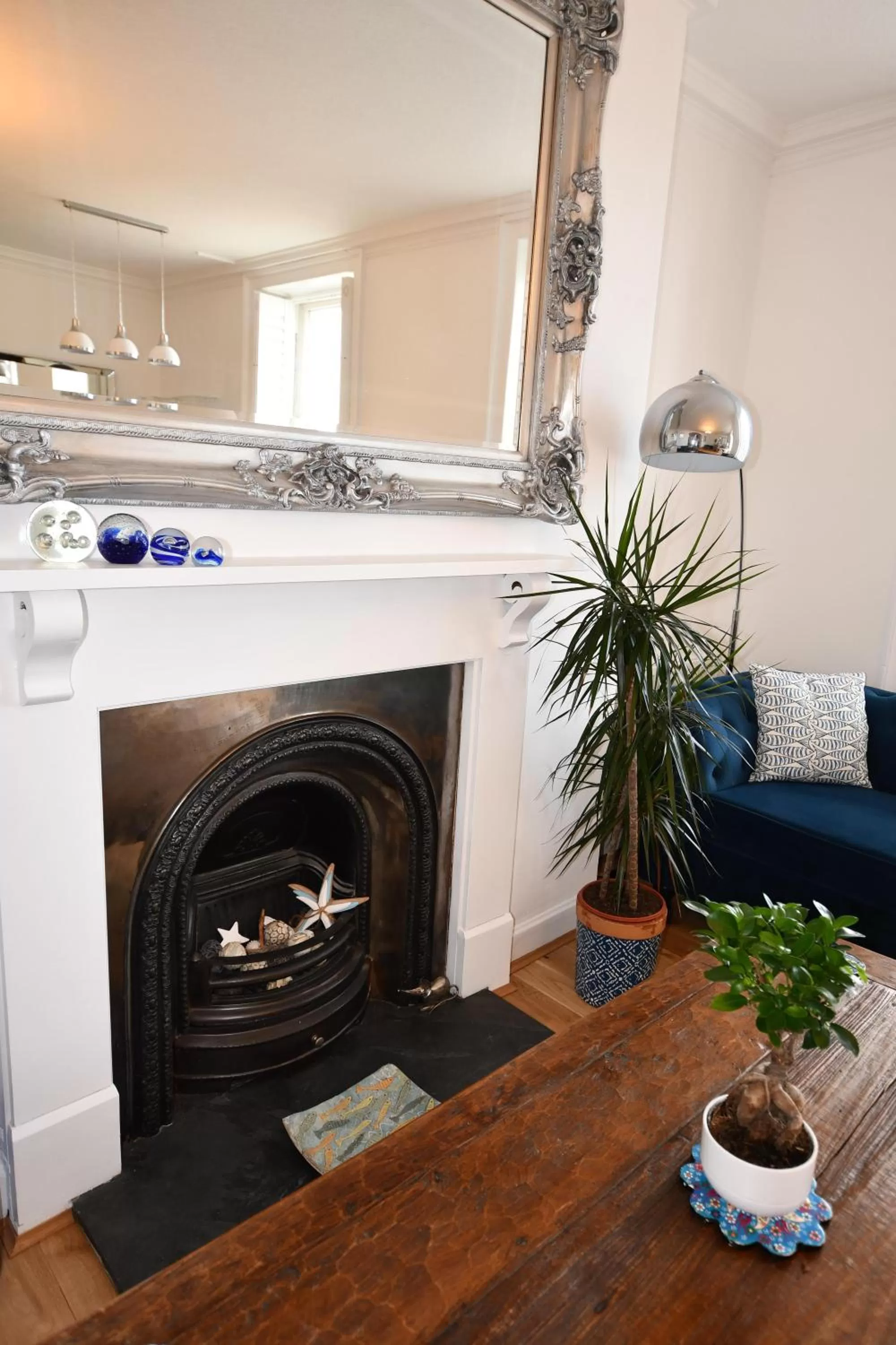 Living room in No. 98 Boutique Hotel