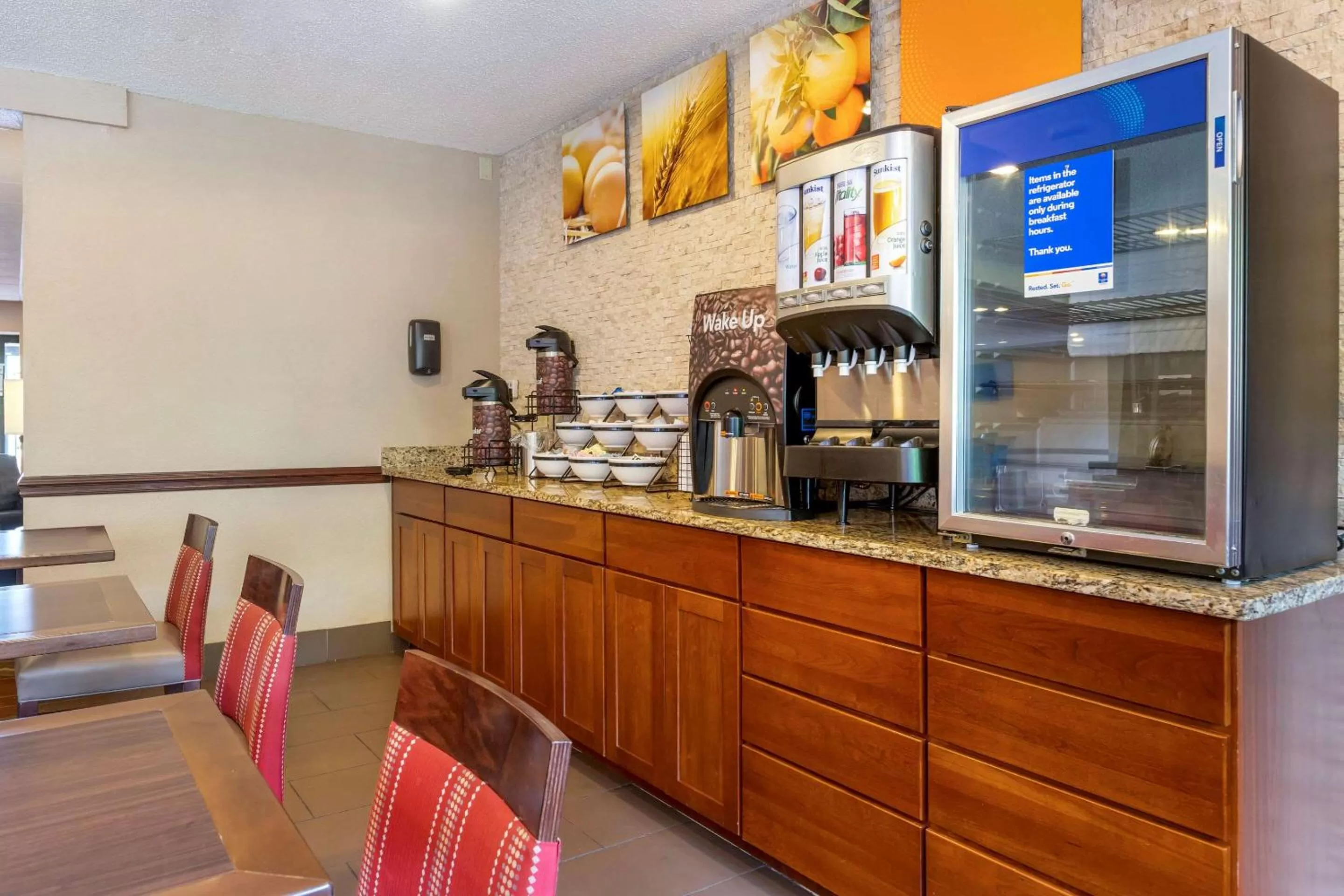 Restaurant/places to eat in Comfort Inn Sault Ste Marie MI