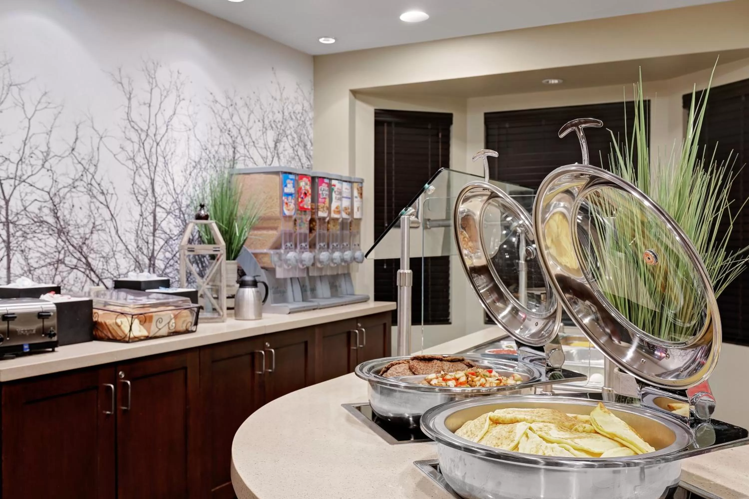 Breakfast in Staybridge Suites Washington D.C. - Greenbelt by IHG