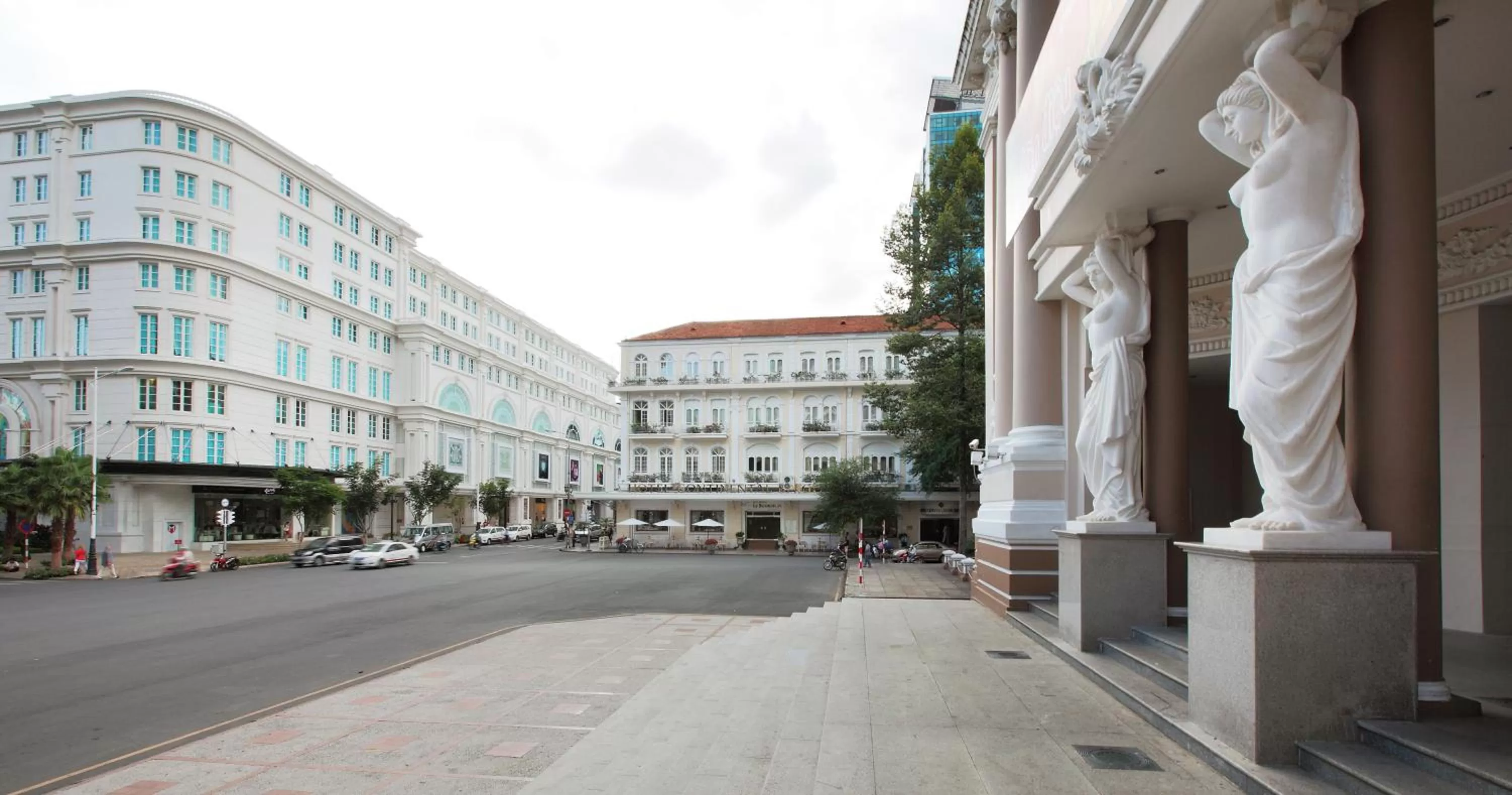 Facade/entrance in Hotel Continental Saigon