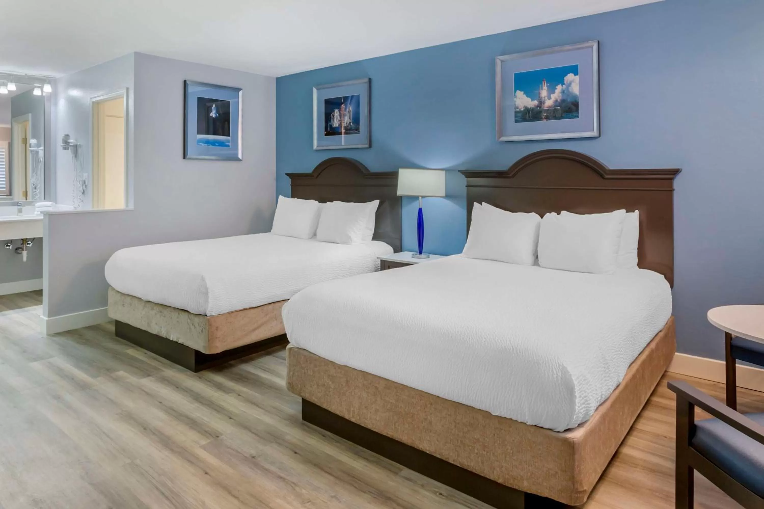 Bedroom, Bed in Best Western Space Age Lodge