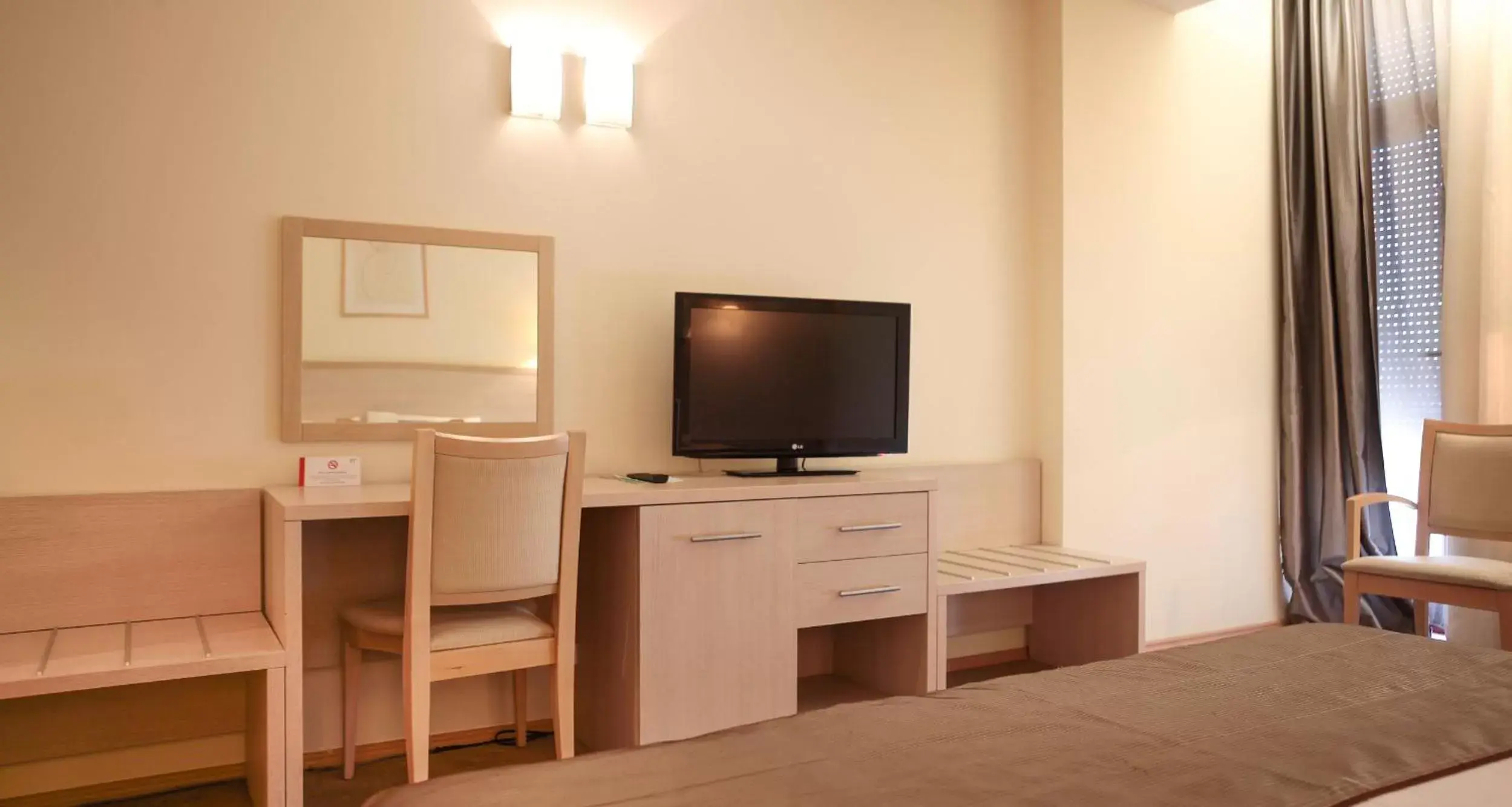 Standard Twin Room in Savoy Hotel Standard Twin Room in Savoy Hotel