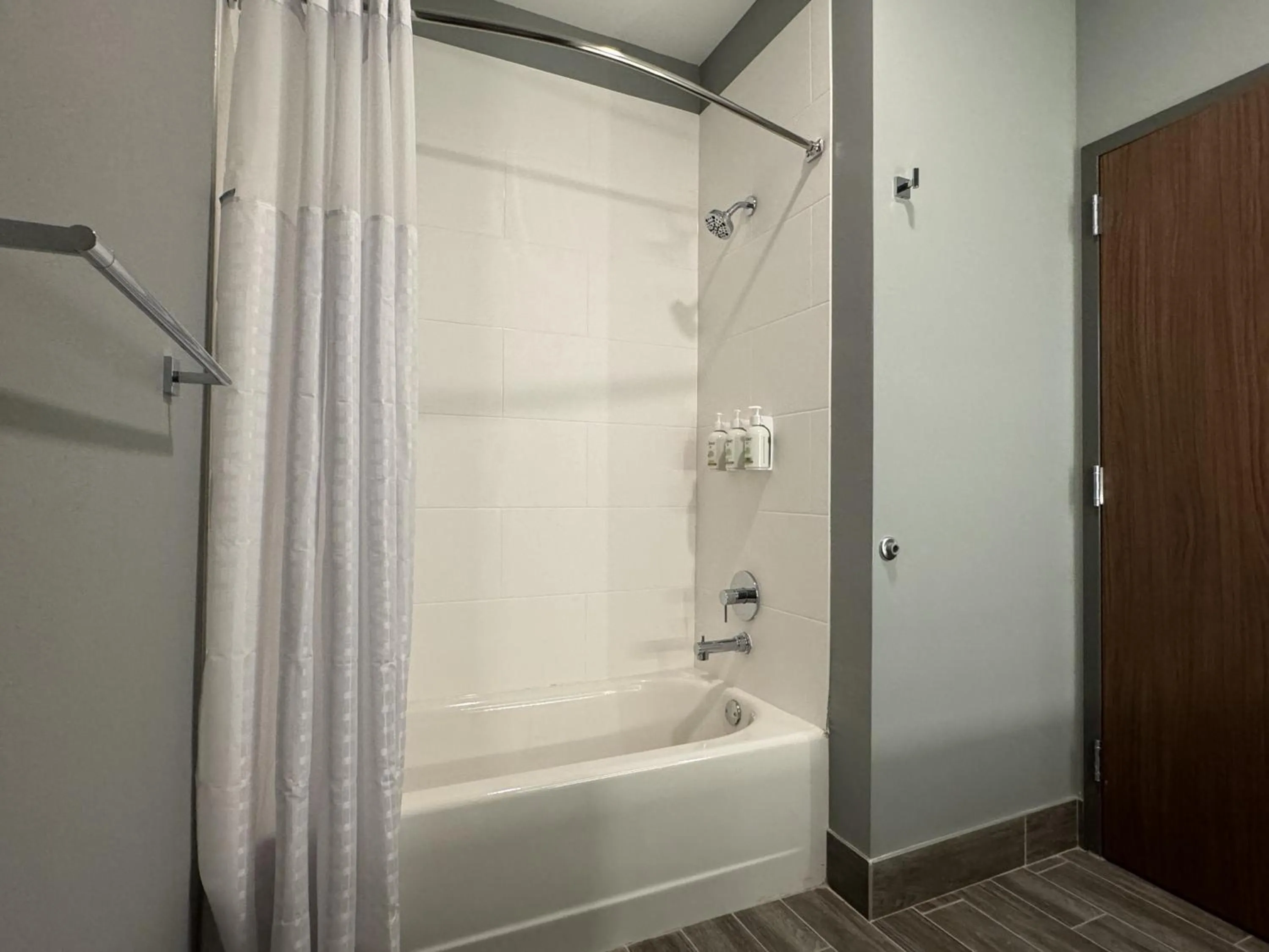 Bathroom in La Quinta Inn & Suites by Wyndham Mount Laurel Moorestown
