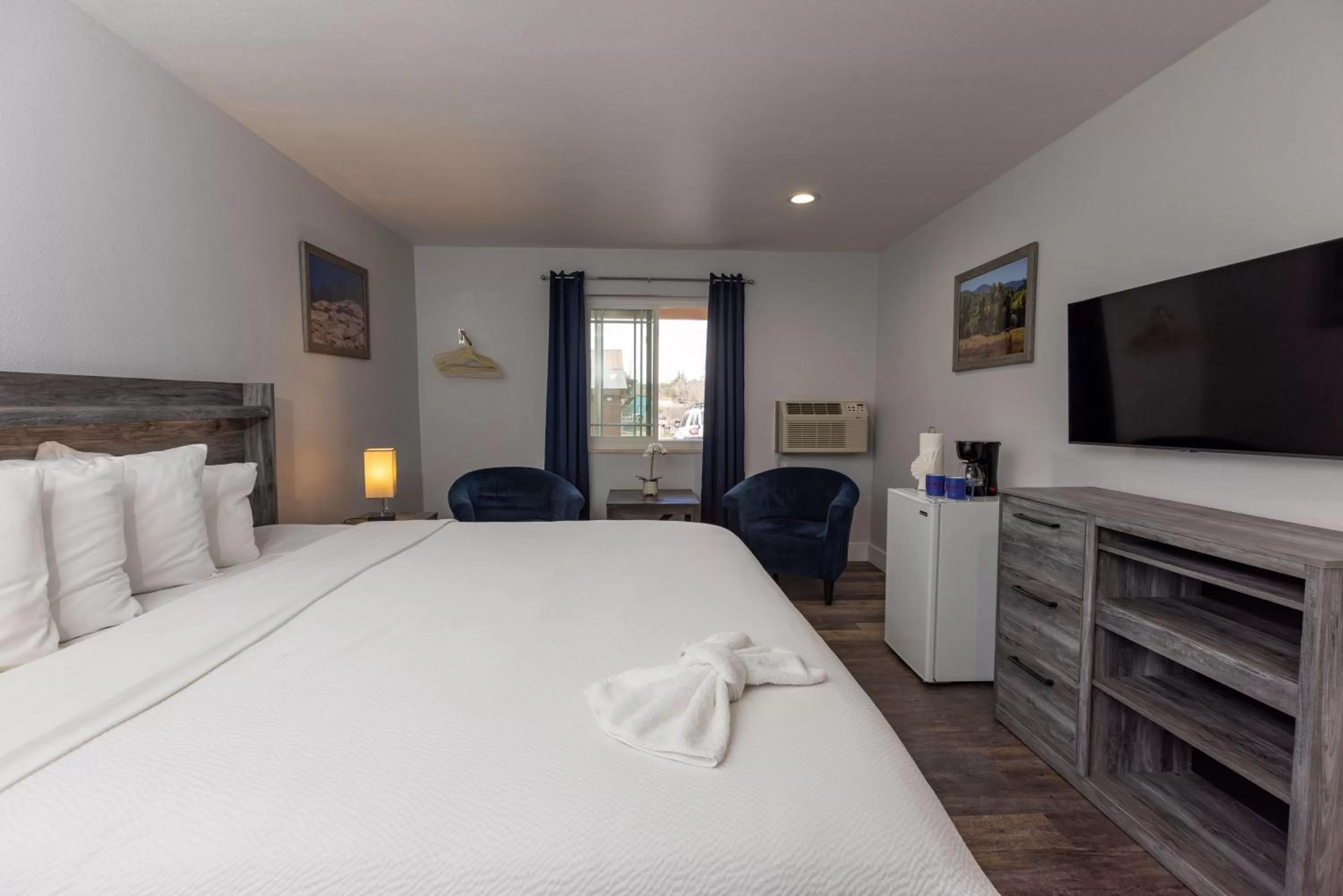 Bed in RiverWalk Inn